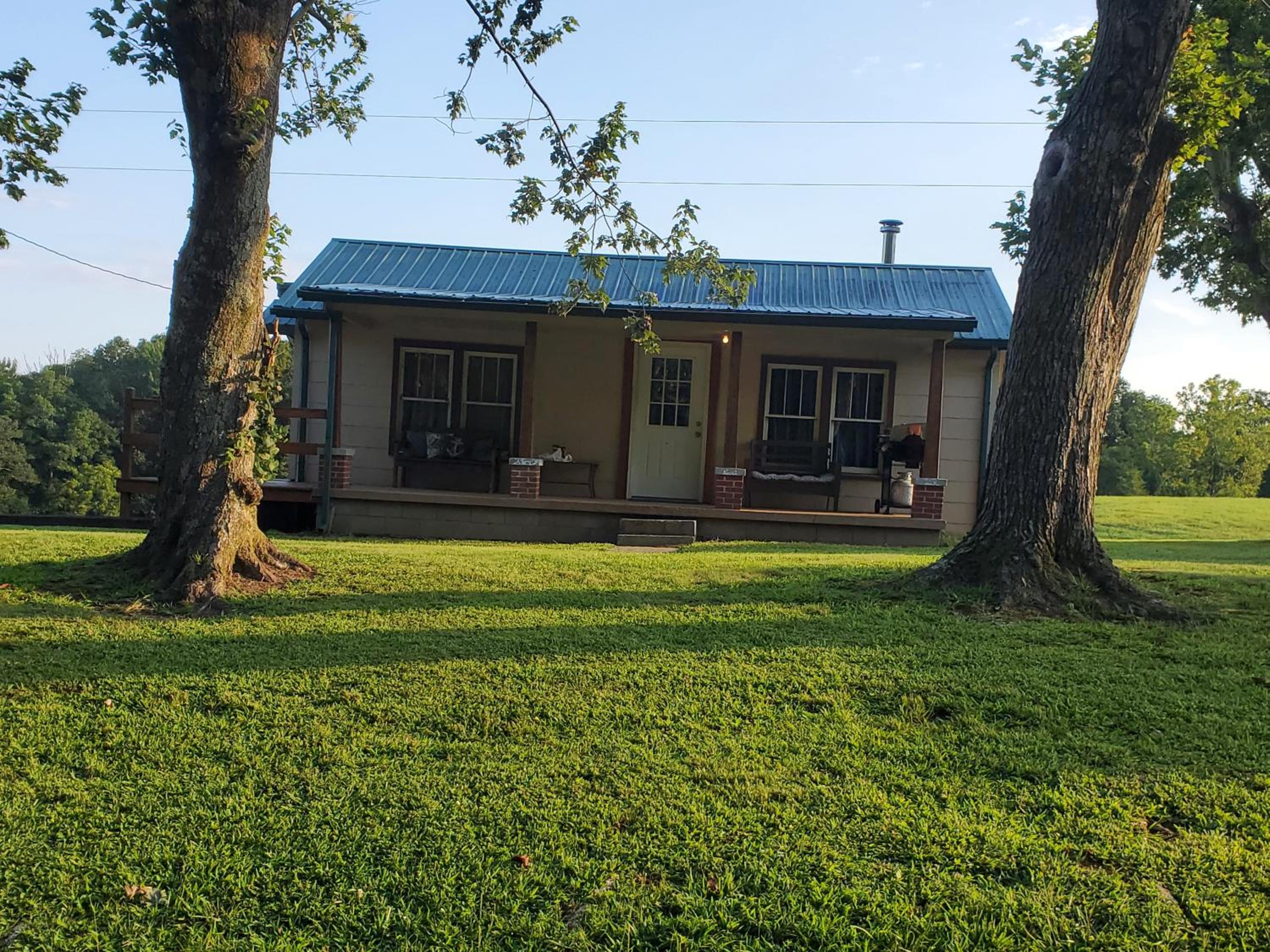 Kentucky Hills Country Cottage - Country Life