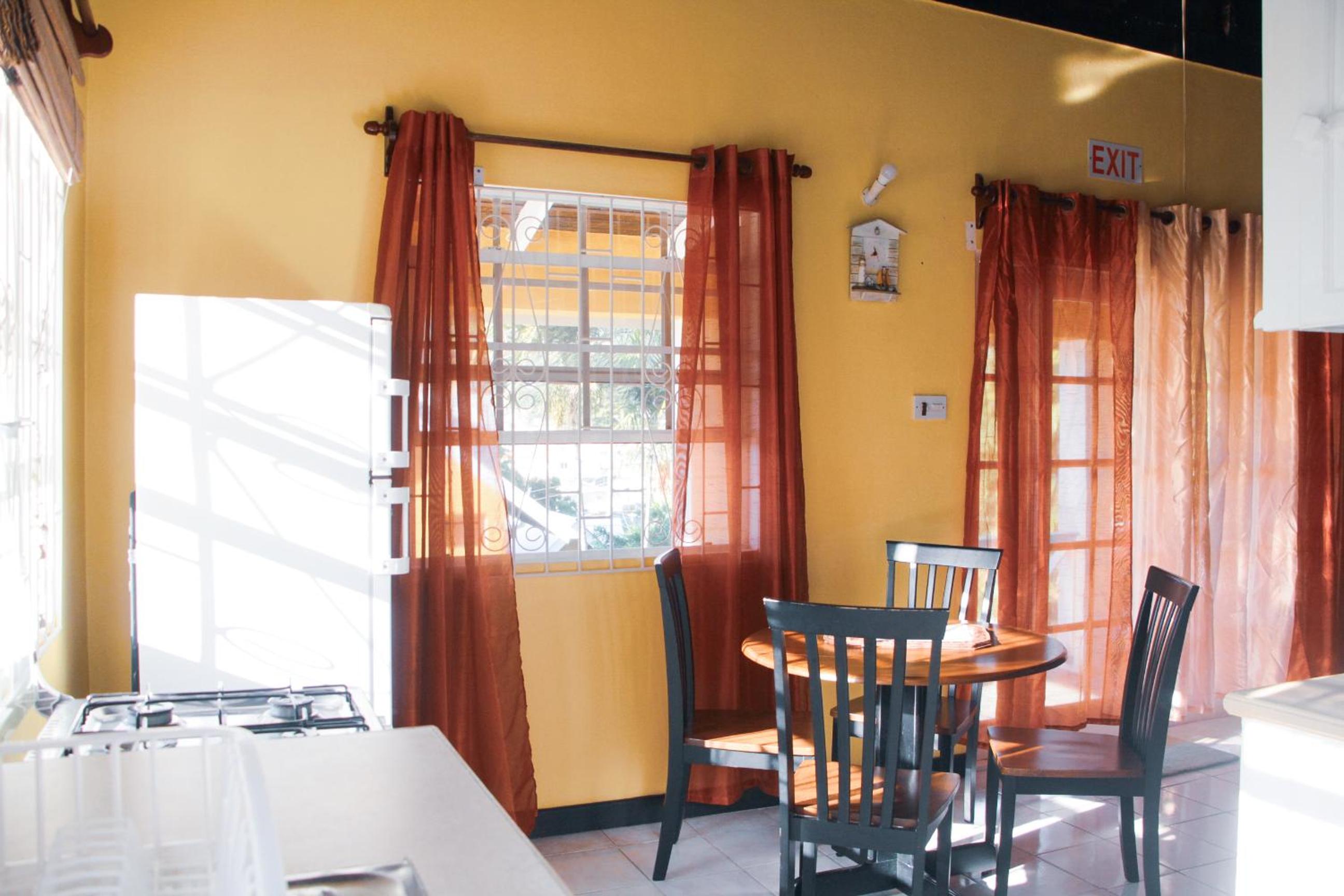 Buttercup Cottage Apartments