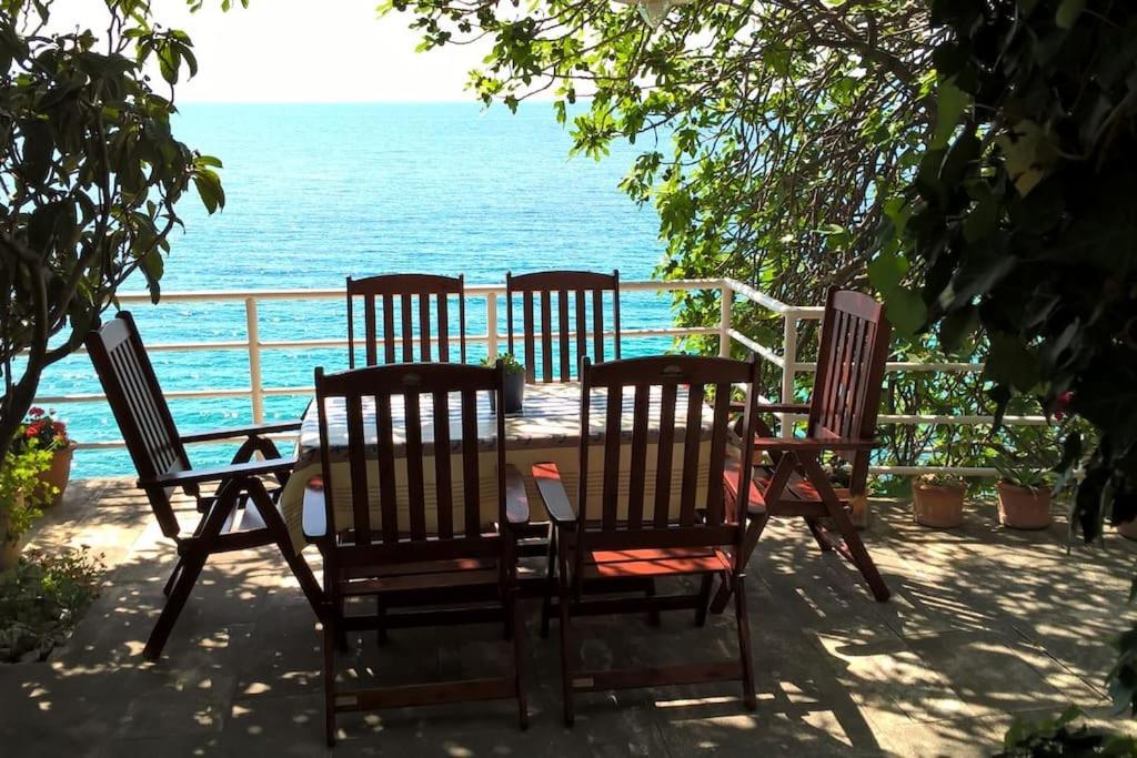 House by the sea view 4