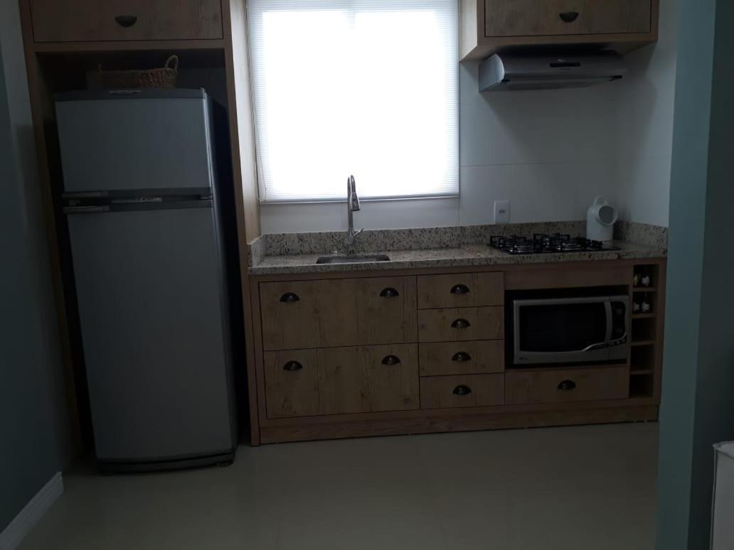 Apartamento uma quadra do mar, melhor localização