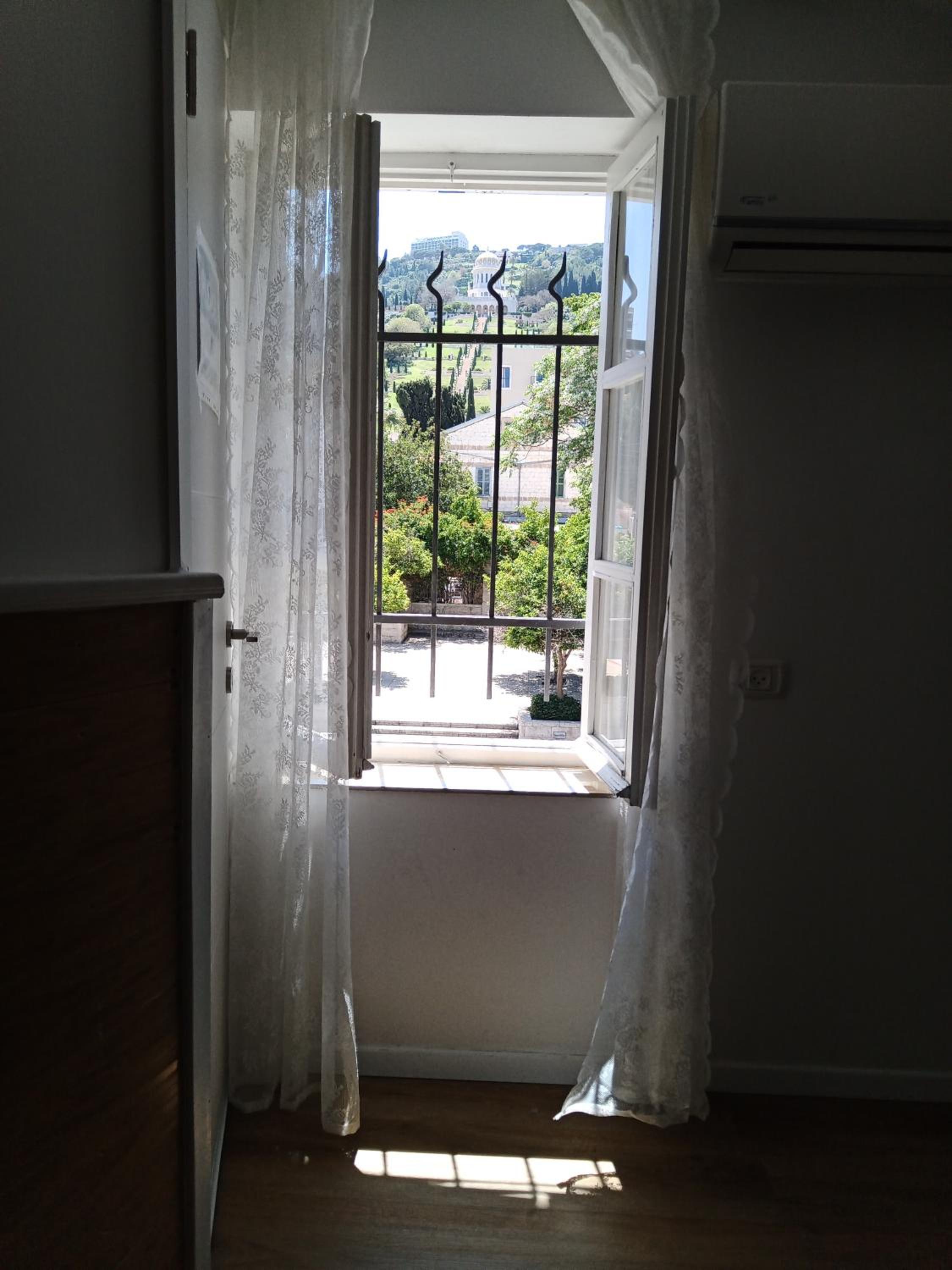 Attic Ben Gurion 42