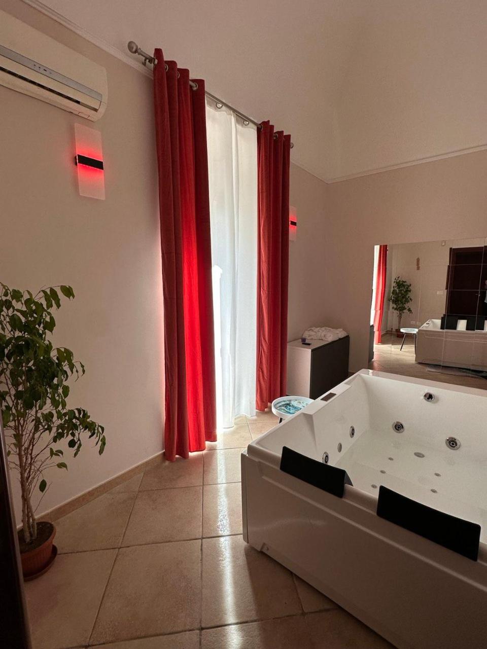 Suite Amare Luxury Apartment photo 4