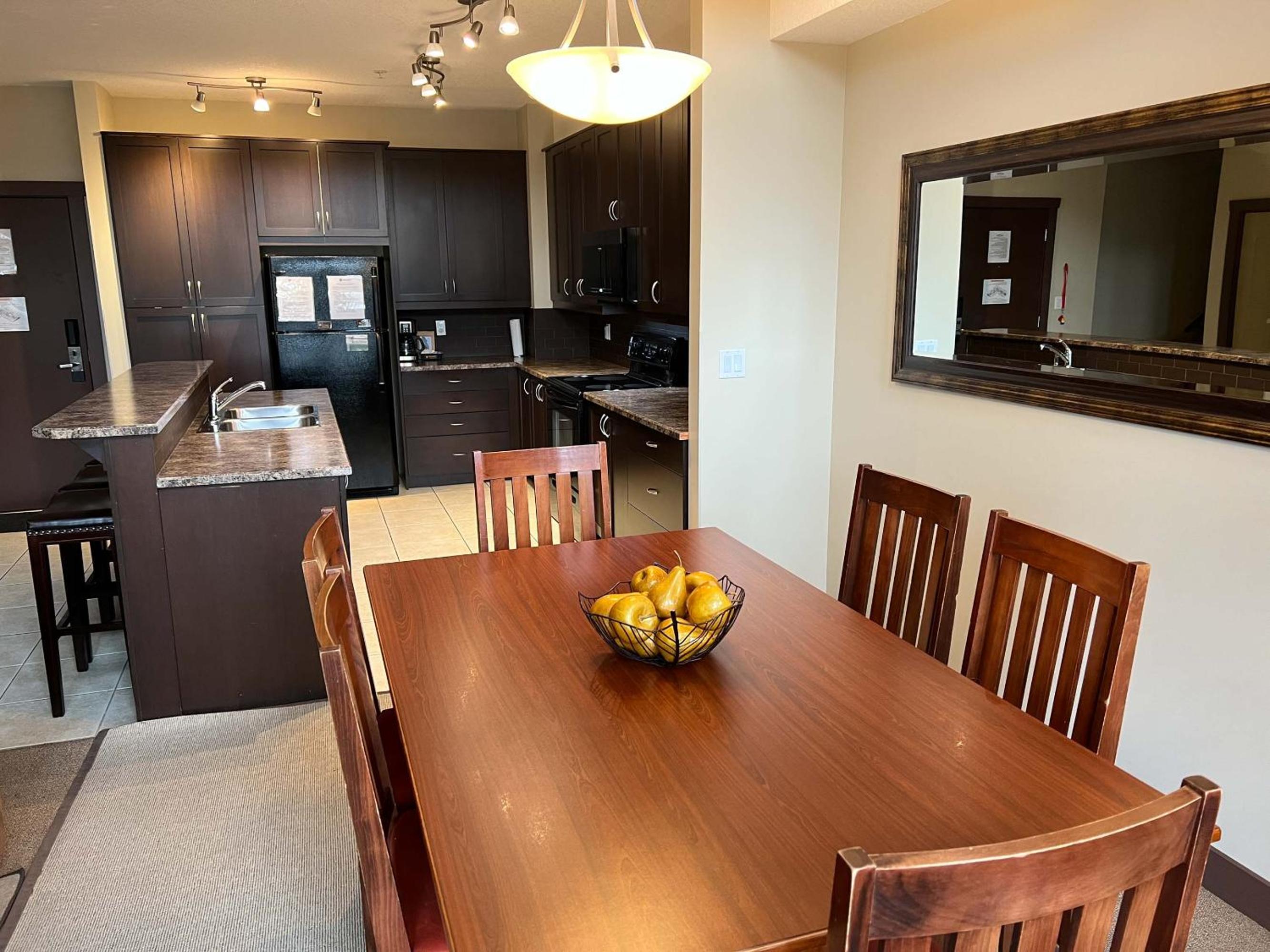 Silver Rock Condominiums by Fernie Central Reservations