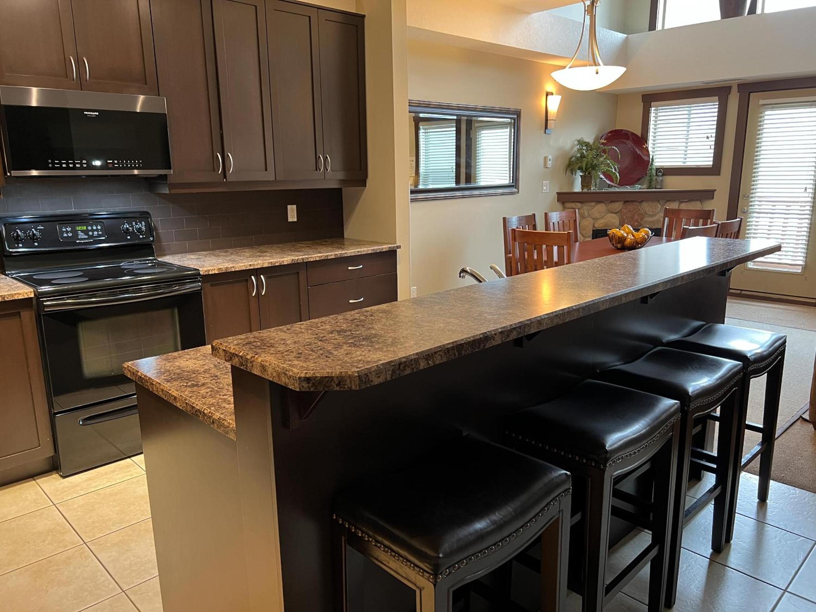 Silver Rock Condominiums by Fernie Central Reservations