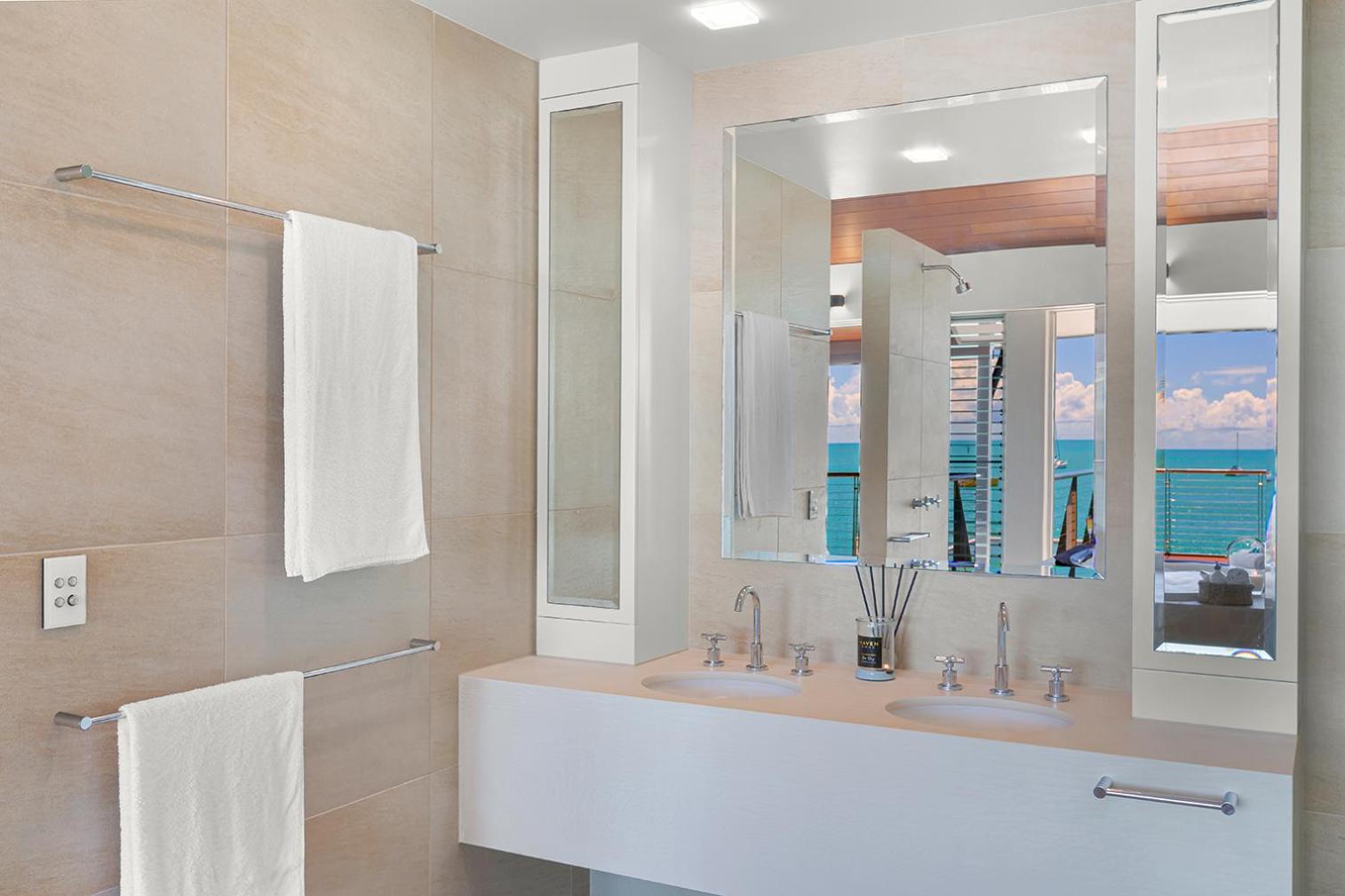 Anusara - Airlie Beach