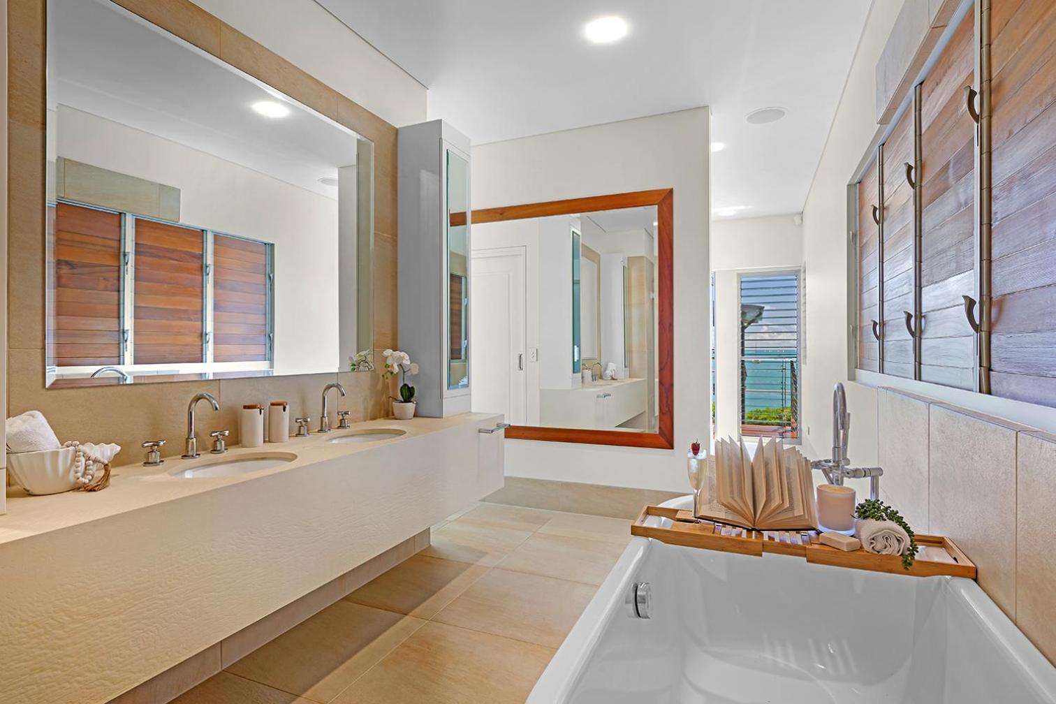 Anusara - Airlie Beach