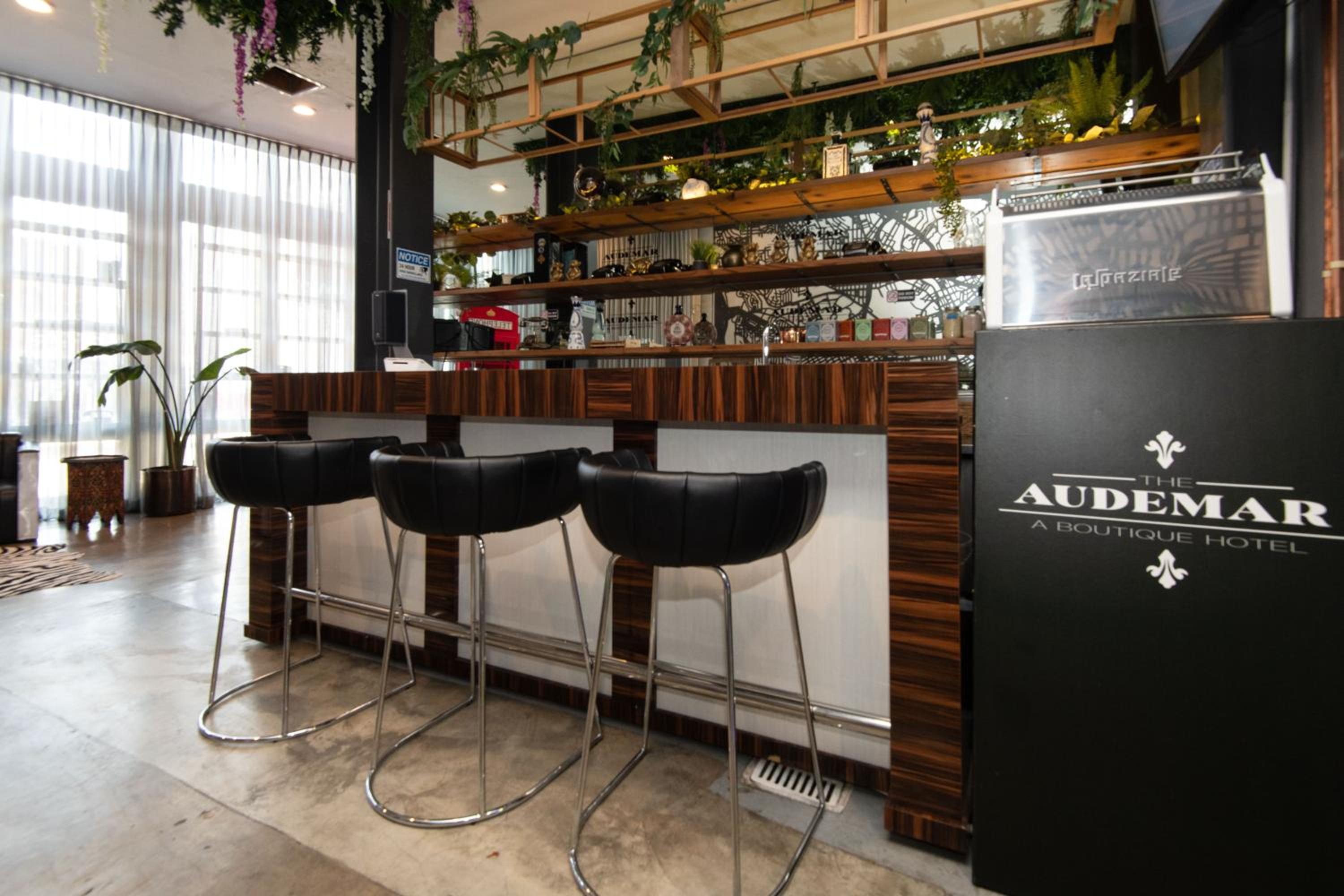 Los Angeles Vacations - Audemar Boutique Hotel and Apartment Homes - Property Image 15