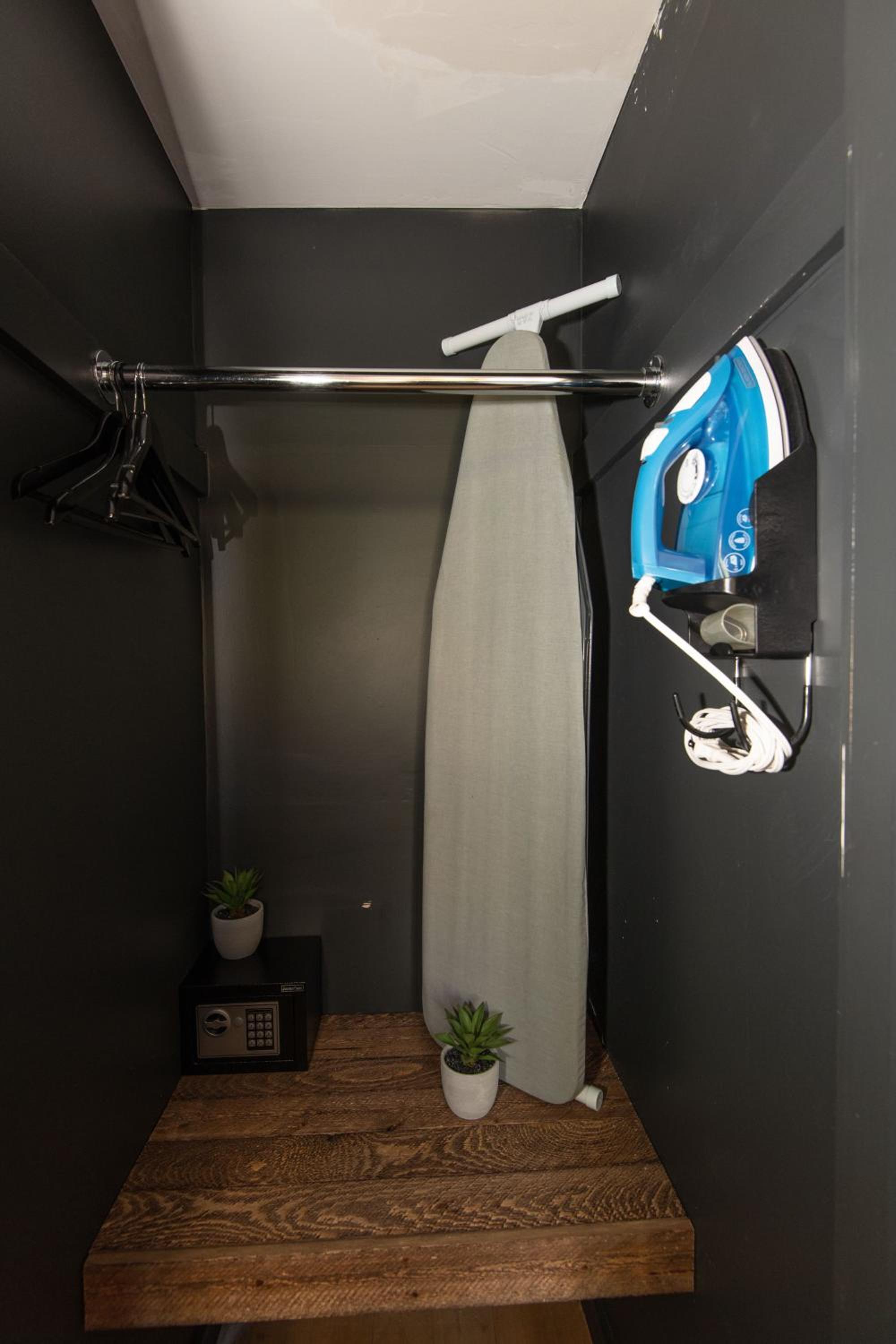 Los Angeles Vacations - Audemar Boutique Hotel and Apartment Homes - Property Image 16