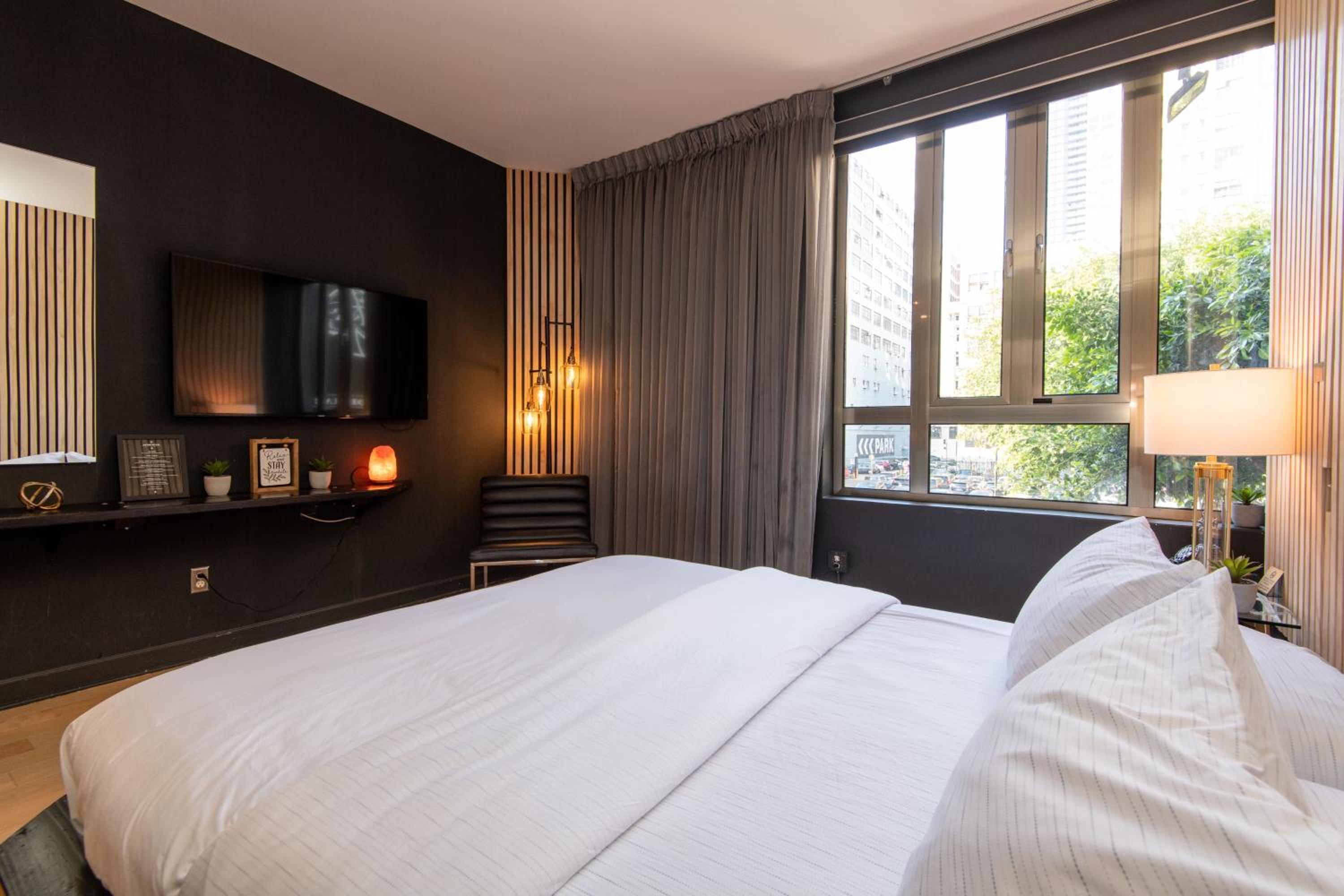 Los Angeles Vacations - Audemar Boutique Hotel and Apartment Homes - Property Image 9