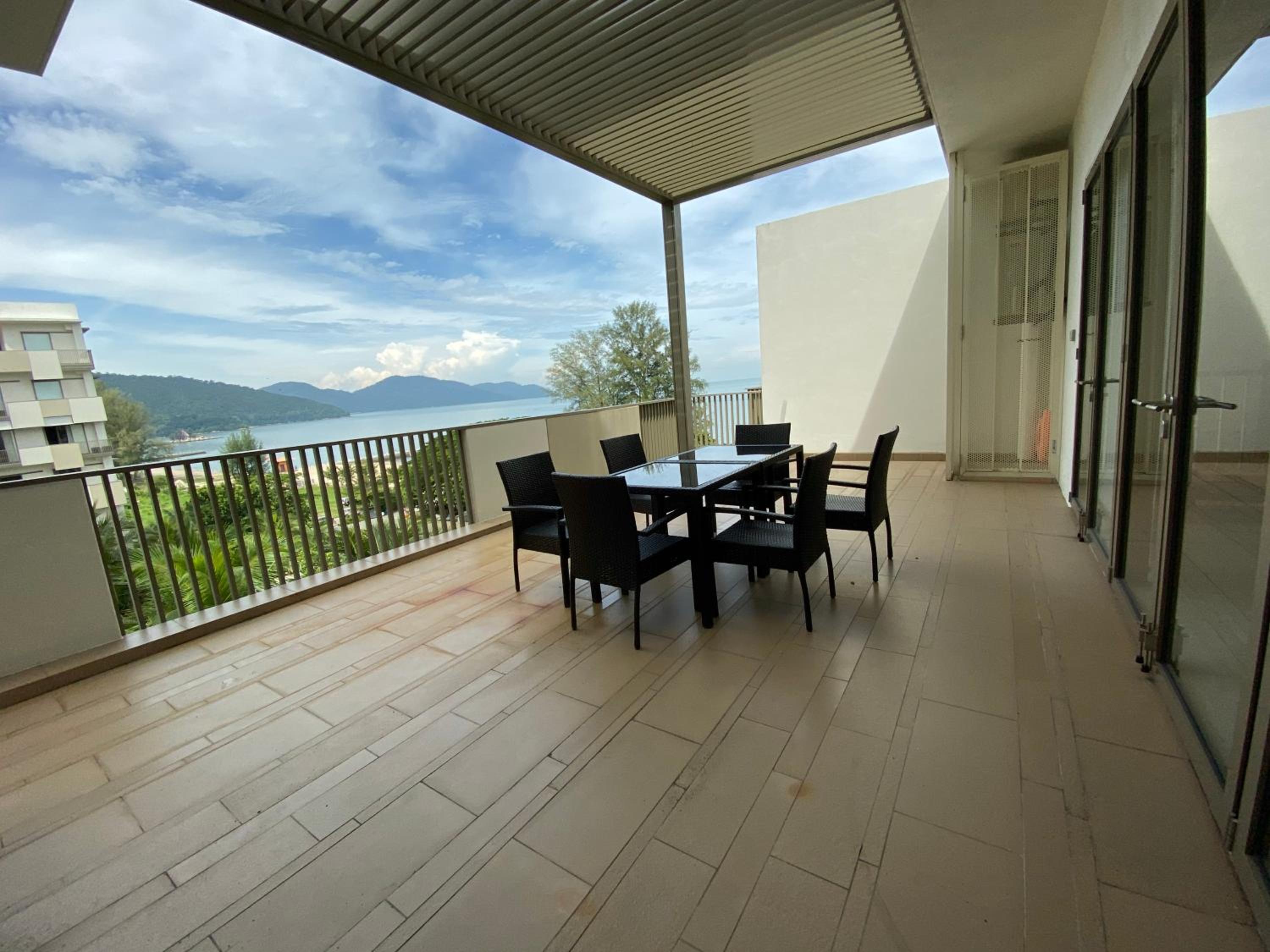 BY THE SEA - Penthouse 3 bedroom photo 2