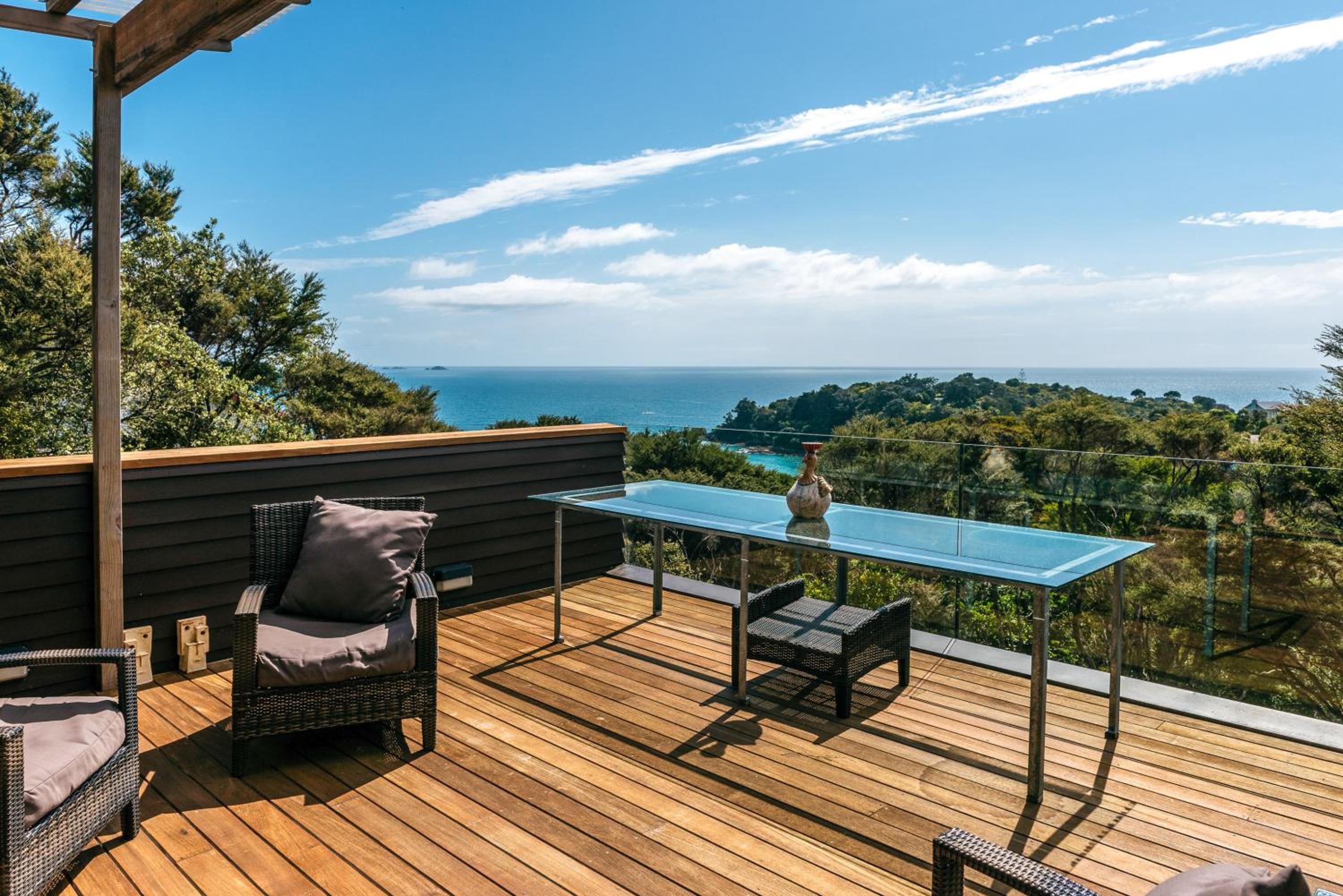 Hekerua Heights with Hot Tub and Seaviews view 5