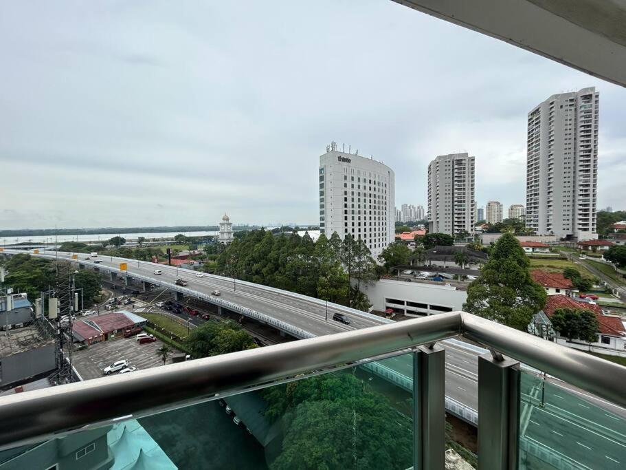 Golden Sands Seaview Residence 3MIN walk to Hospital Sultanah Aminah by Micasa Homestay