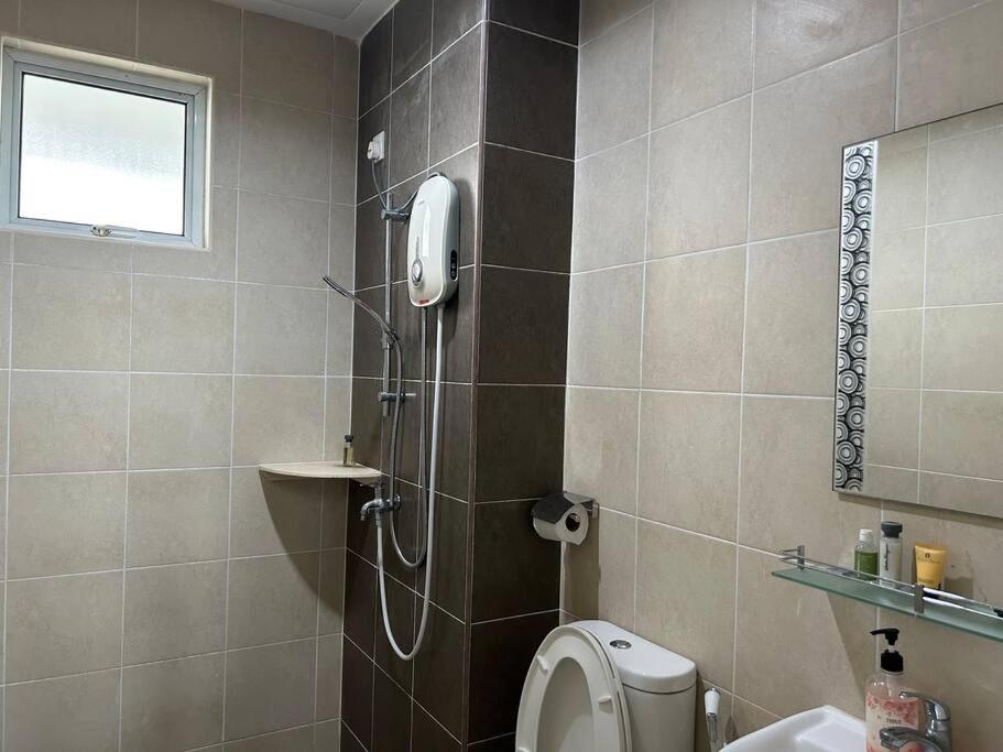 Golden Sands Seaview Residence 3MIN walk to Hospital Sultanah Aminah by Micasa Homestay