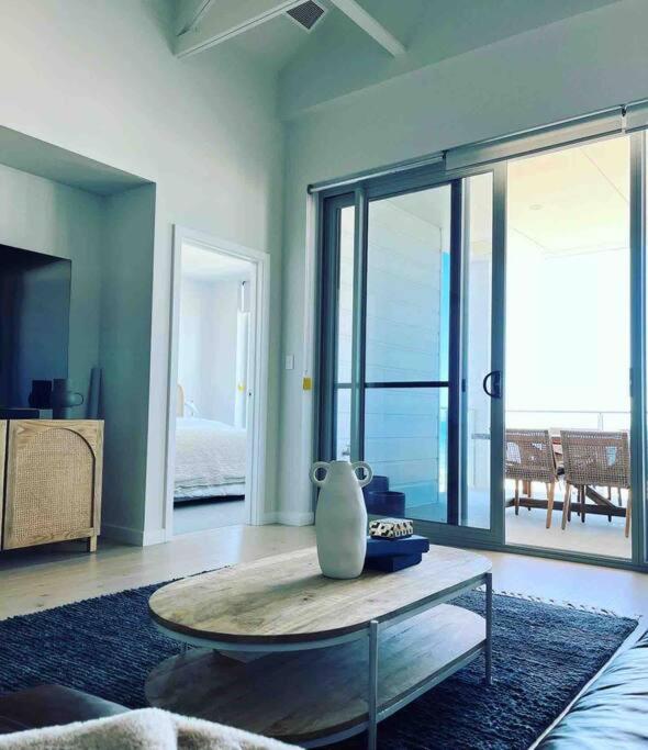 Hamptons @ Moana - beachfront 3 bed apartment