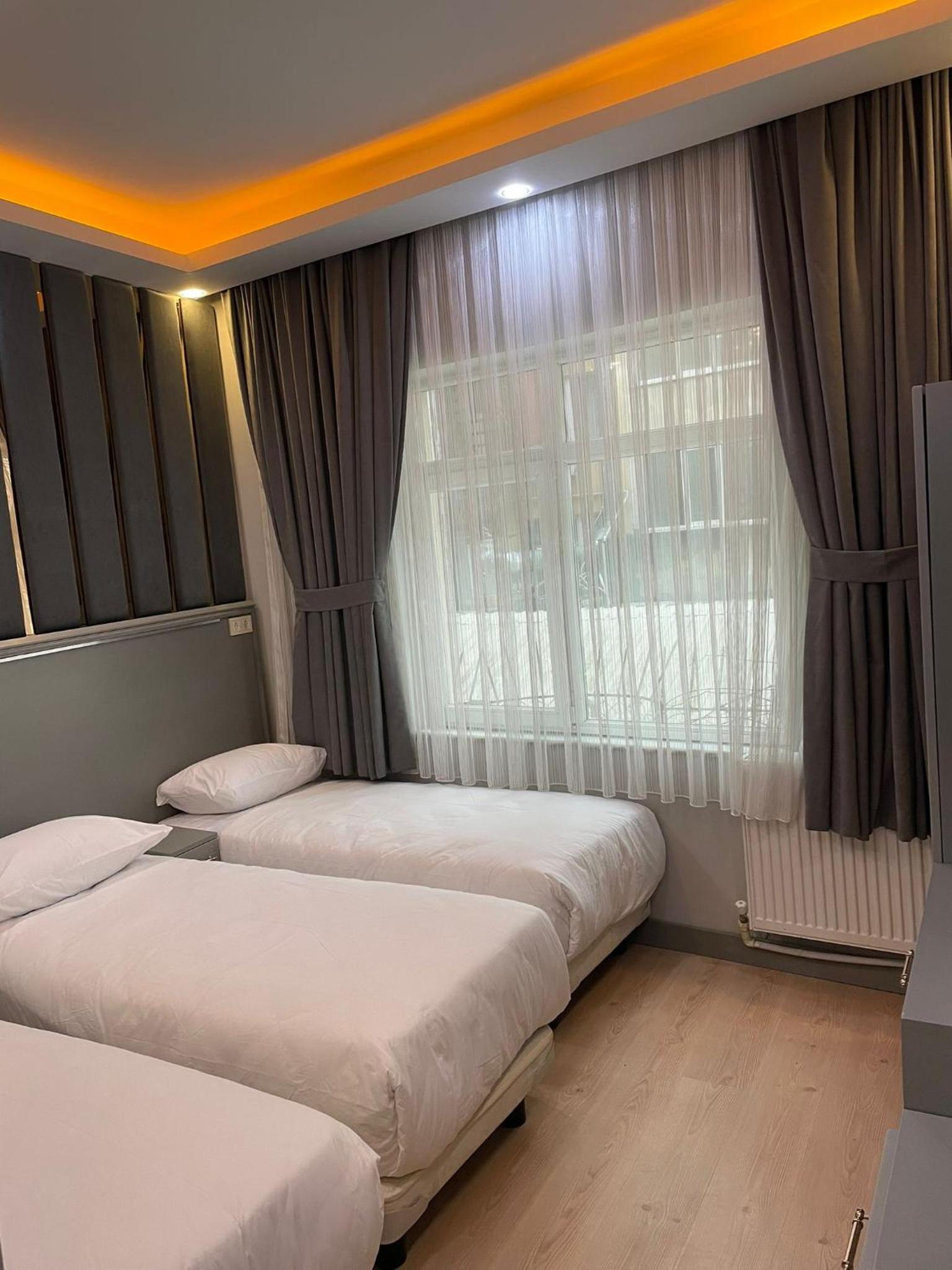 Crowned Plus Otel - Image 33