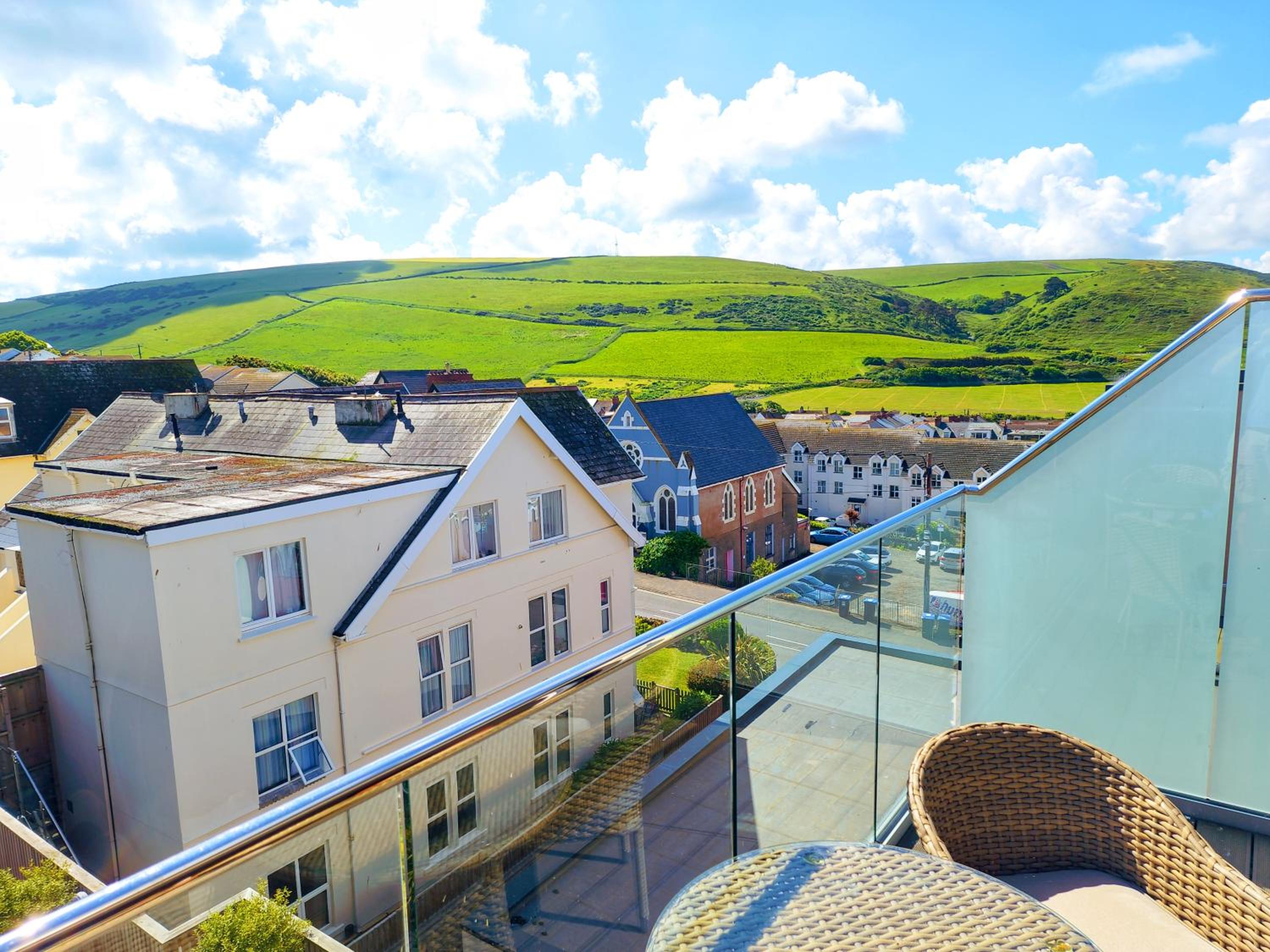 11 Putsborough - Luxury Apartment at Byron Woolacombe, only 4 minute walk to Woolacombe Beach! view 4