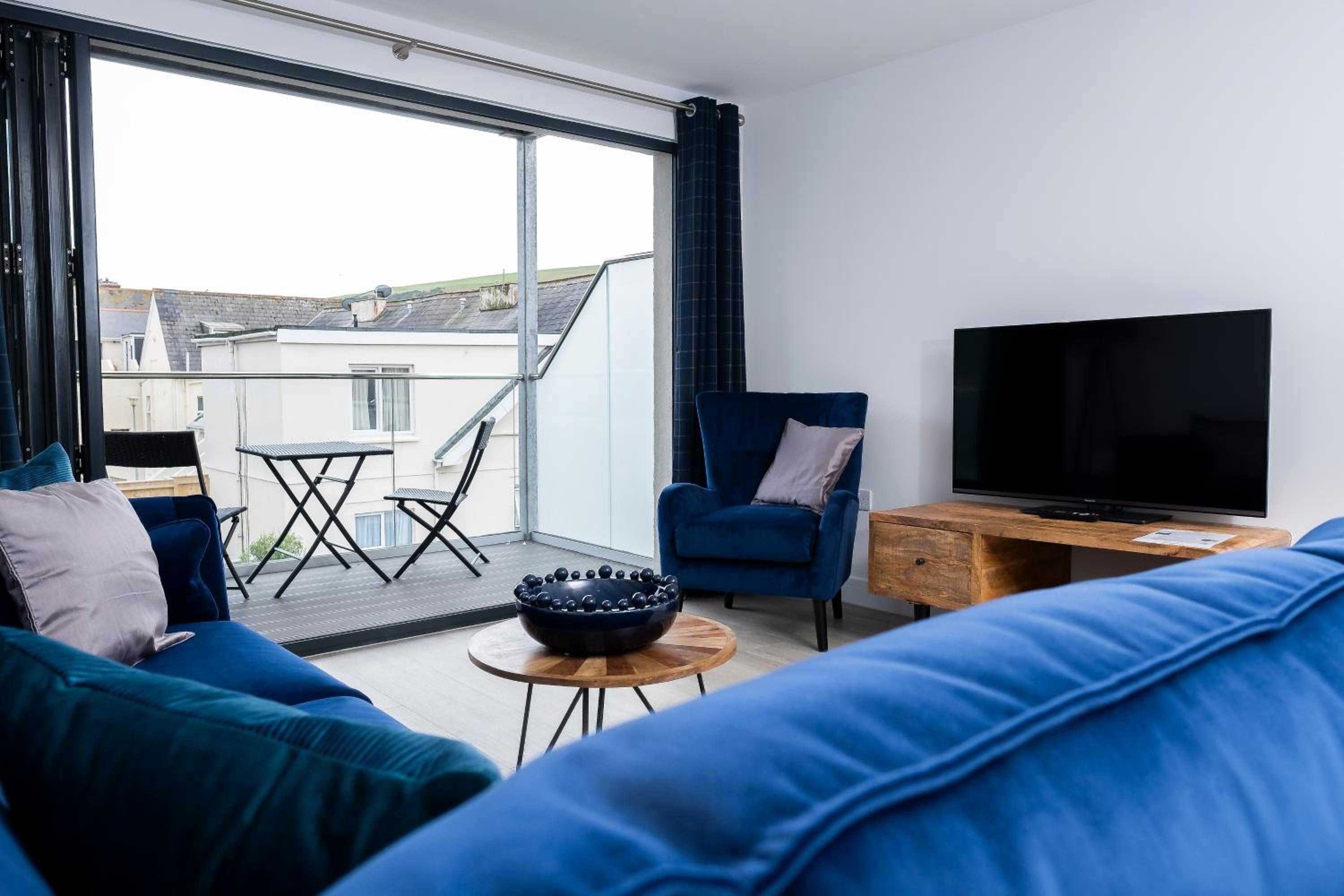 7 Putsborough - Luxury Apartment at Byron Woolacombe, only 4 minute walk to Woolacombe Beach! view 4