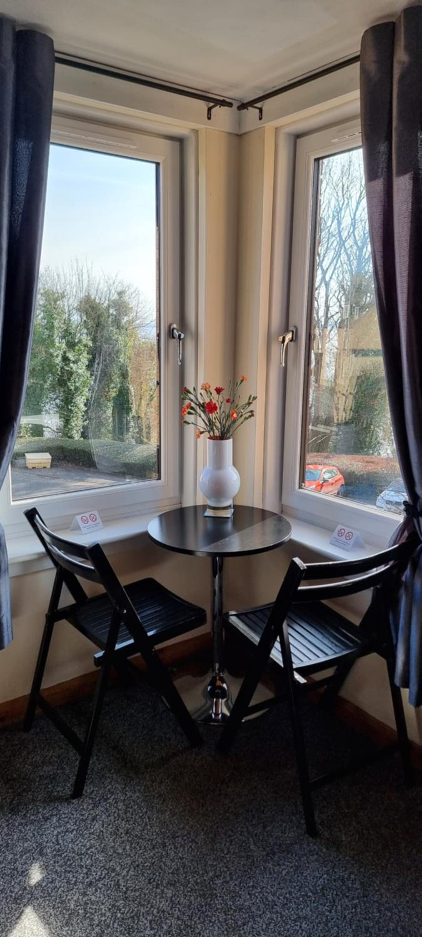 Faodail, 1 Bed Studio apartment at Ravenscraig Castle and Park view 2