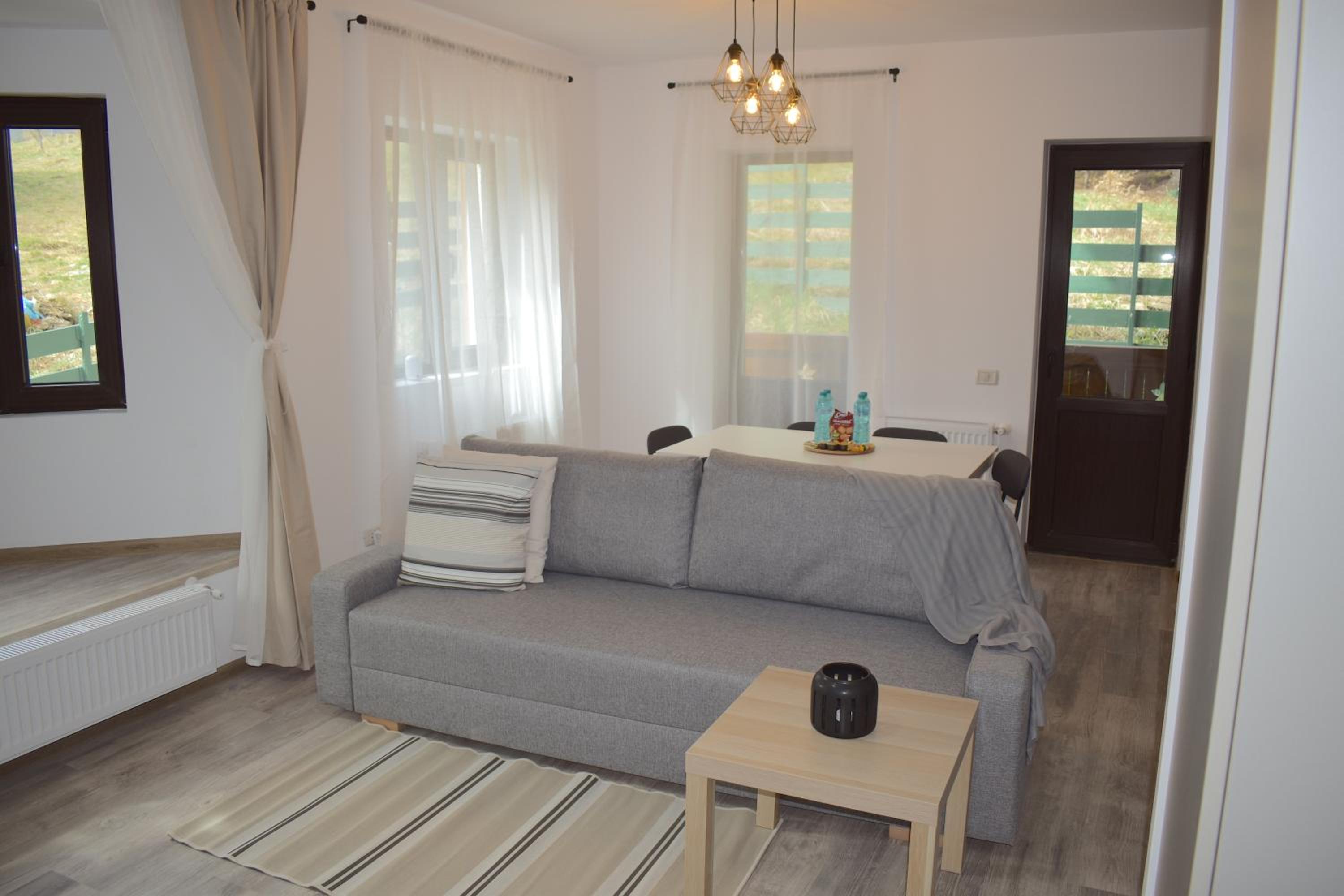 Cosy & Minimalistic Apartments Sinaia - Mountain View & Parking view 2