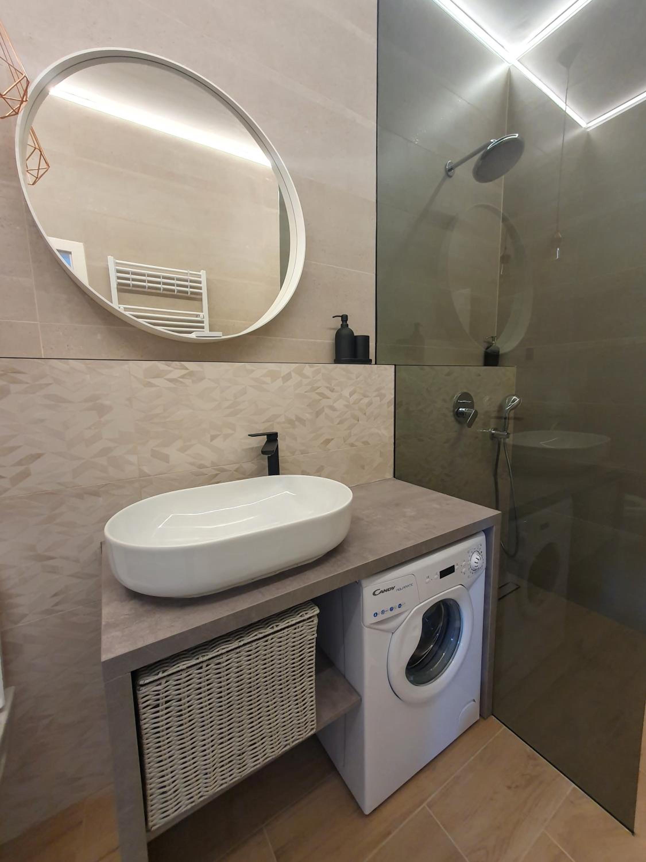 Accommodation Iva