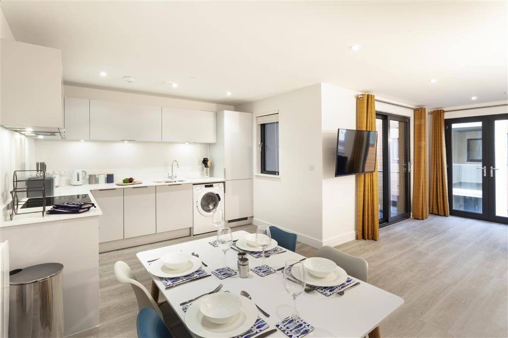 5 Putsborough - Luxury Apartment at Byron Woolacombe, only 4 minute walk to Woolacombe Beach!