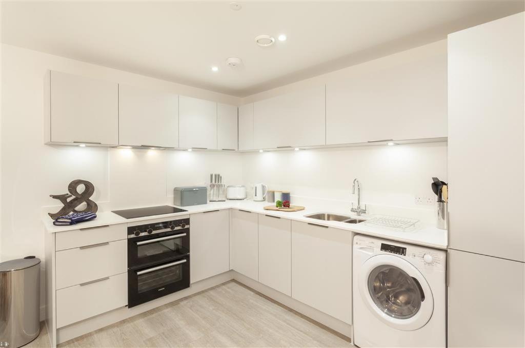 5 Putsborough - Luxury Apartment at Byron Woolacombe, only 4 minute walk to Woolacombe Beach!