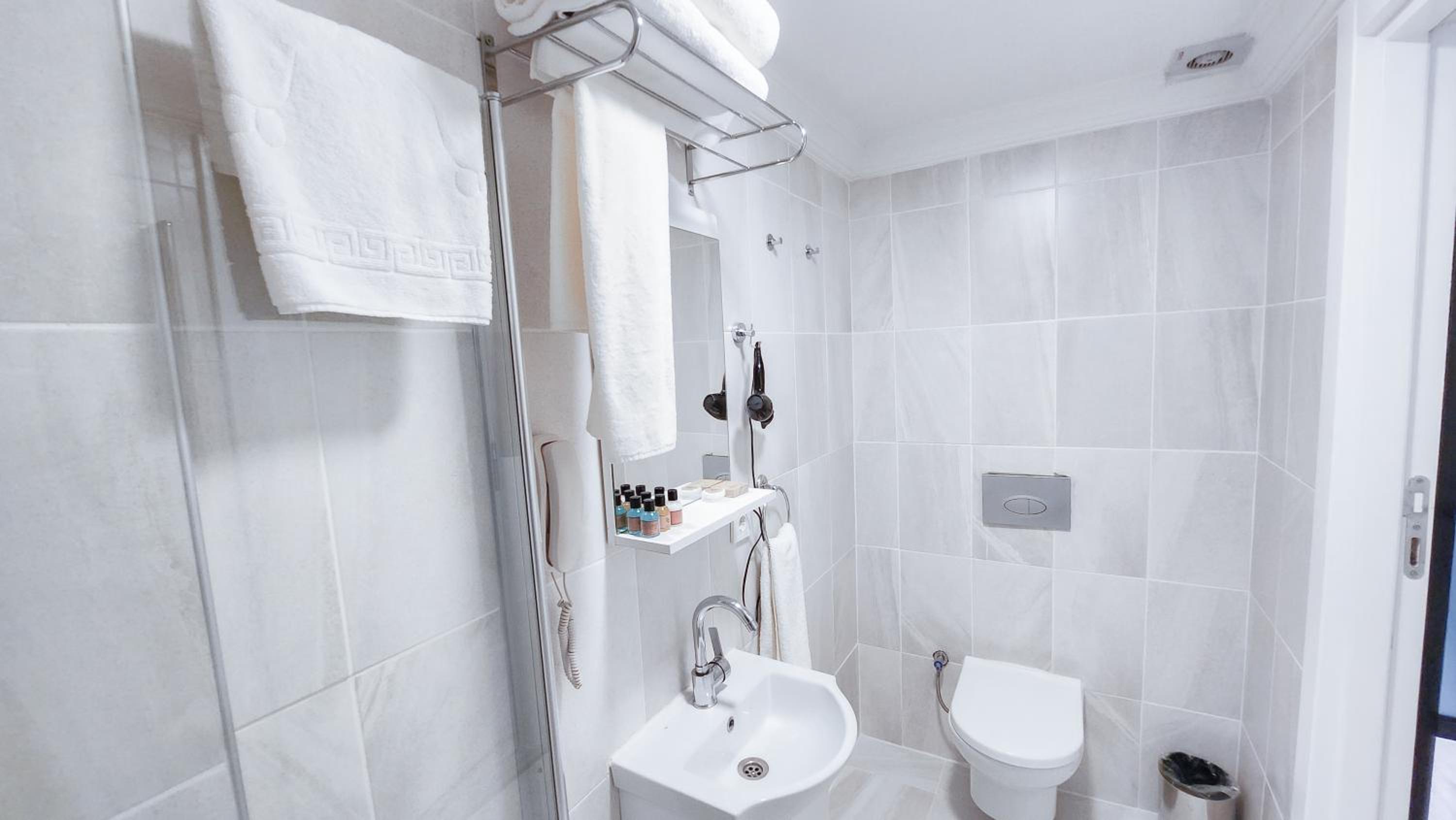 EA Exclusive Otel - Image 6