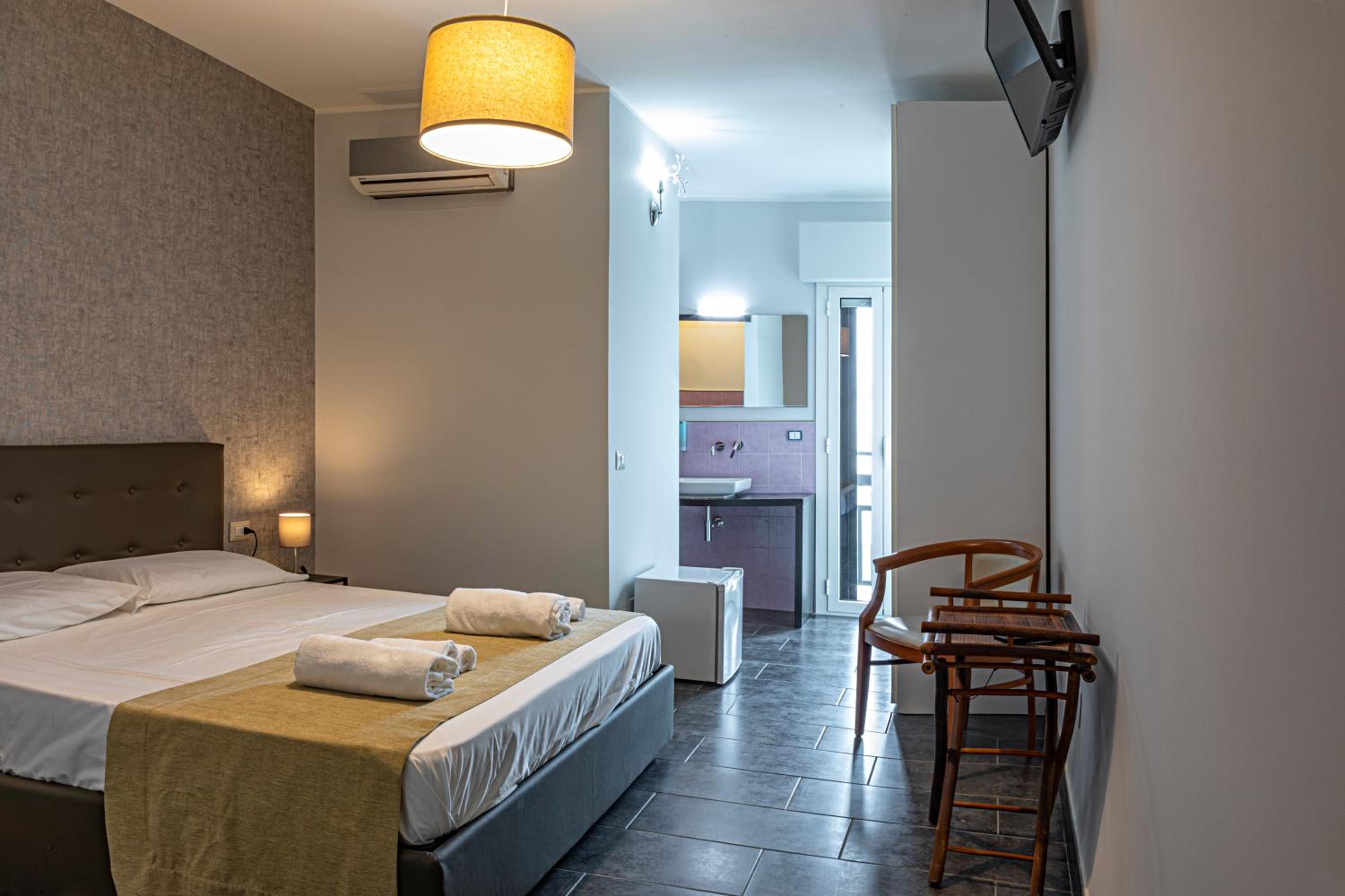 hotel room