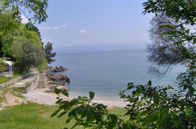 Apartments Lovro