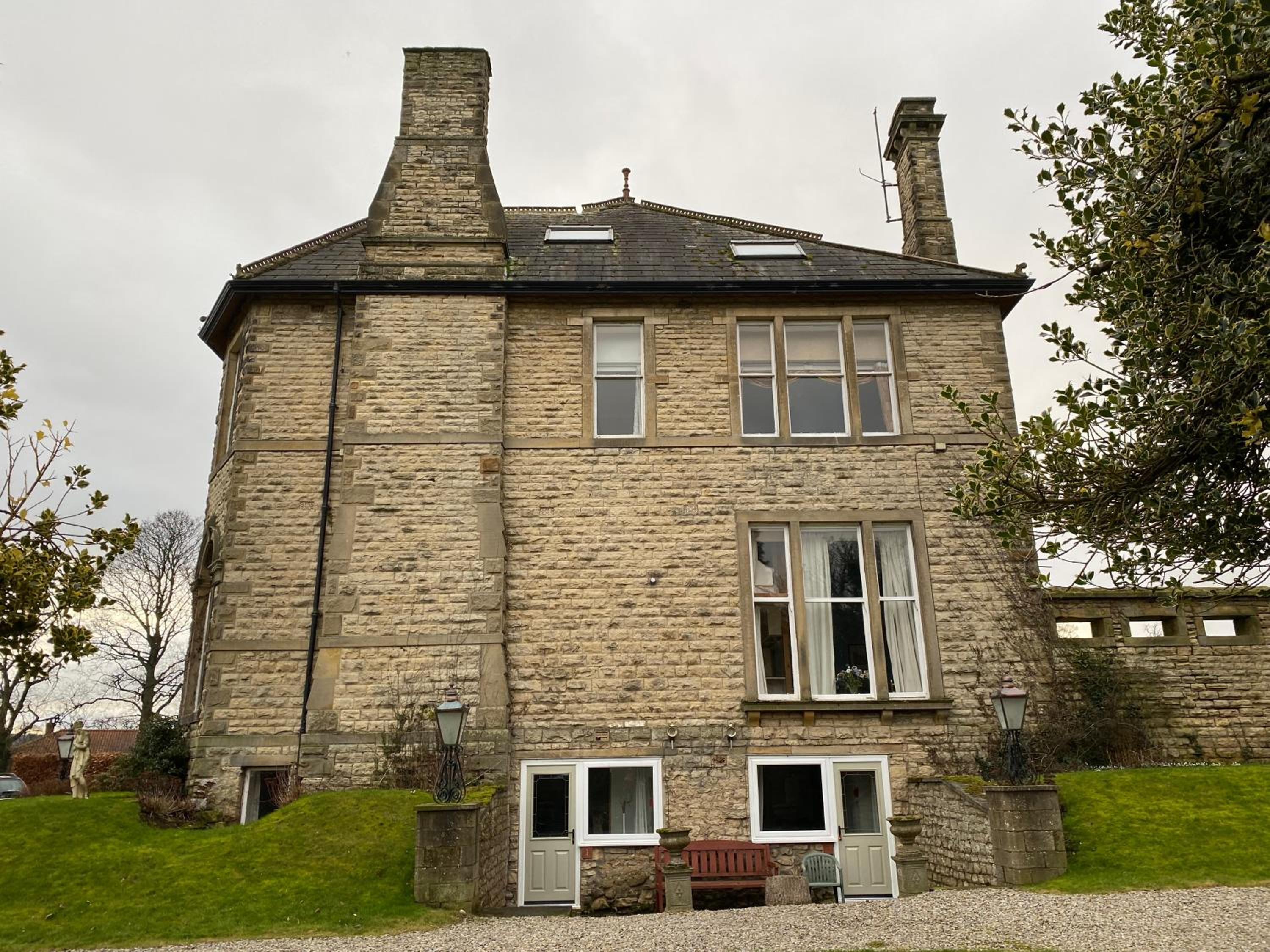 Bellfield Country Suites