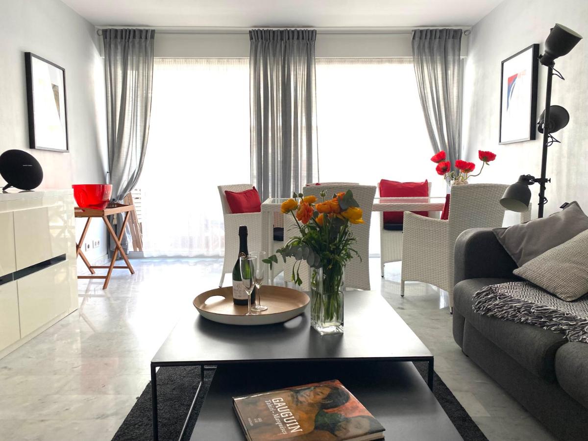 Very Central apartment with Terrace photo 4