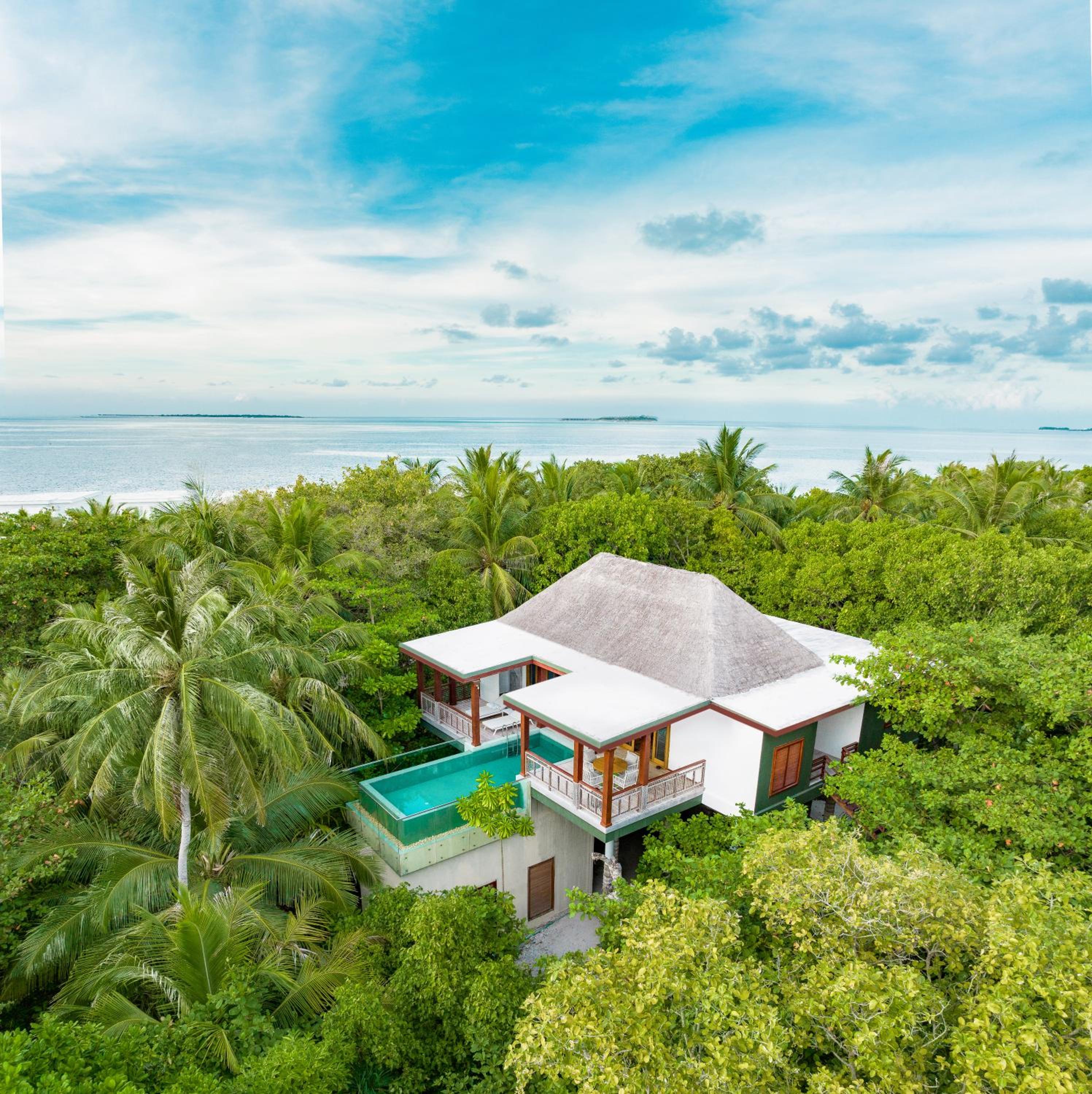 Hotel Amilla Maldives - Image 1