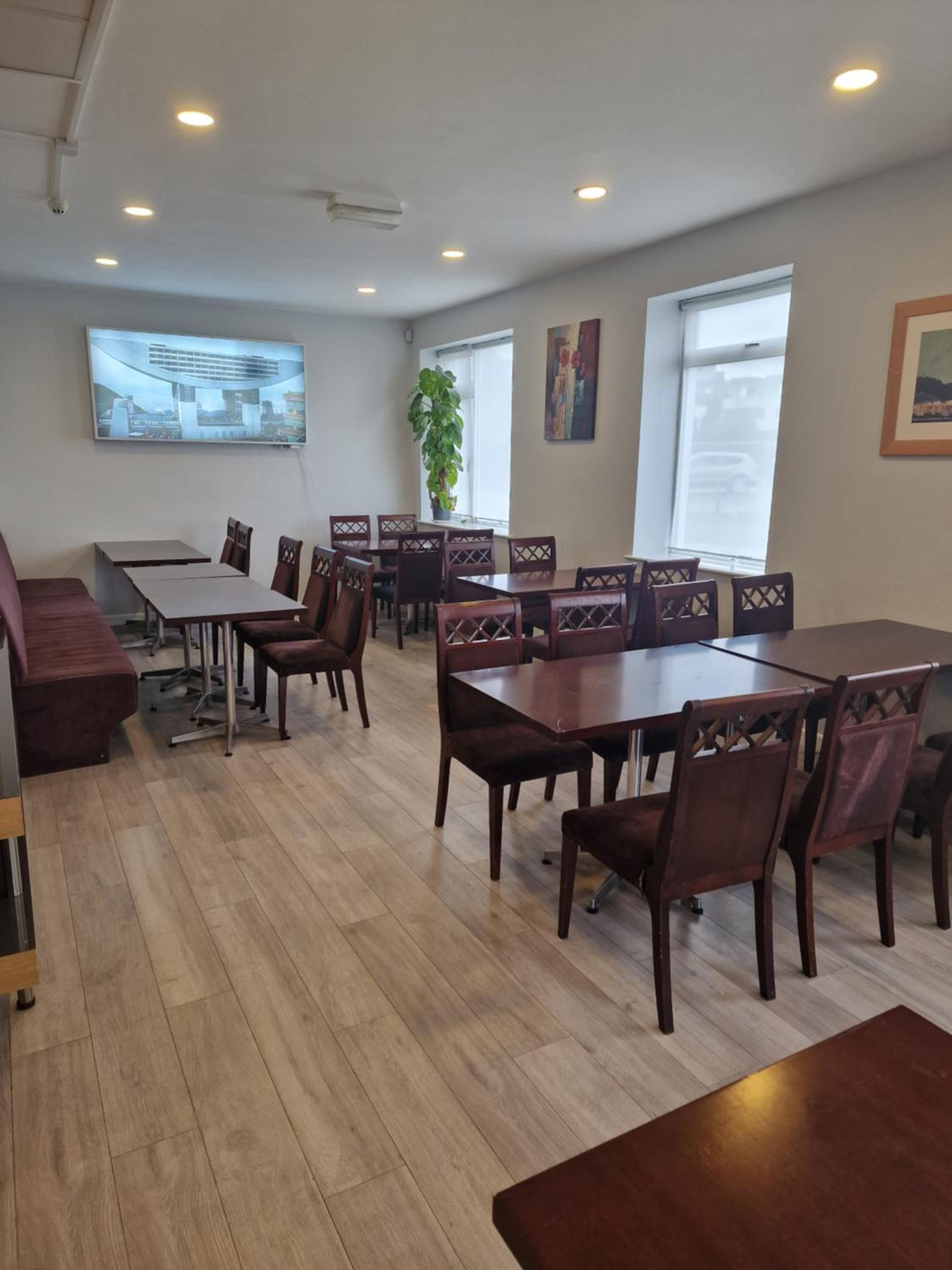 Athlone Vacations - Home Inn - Property Image 3