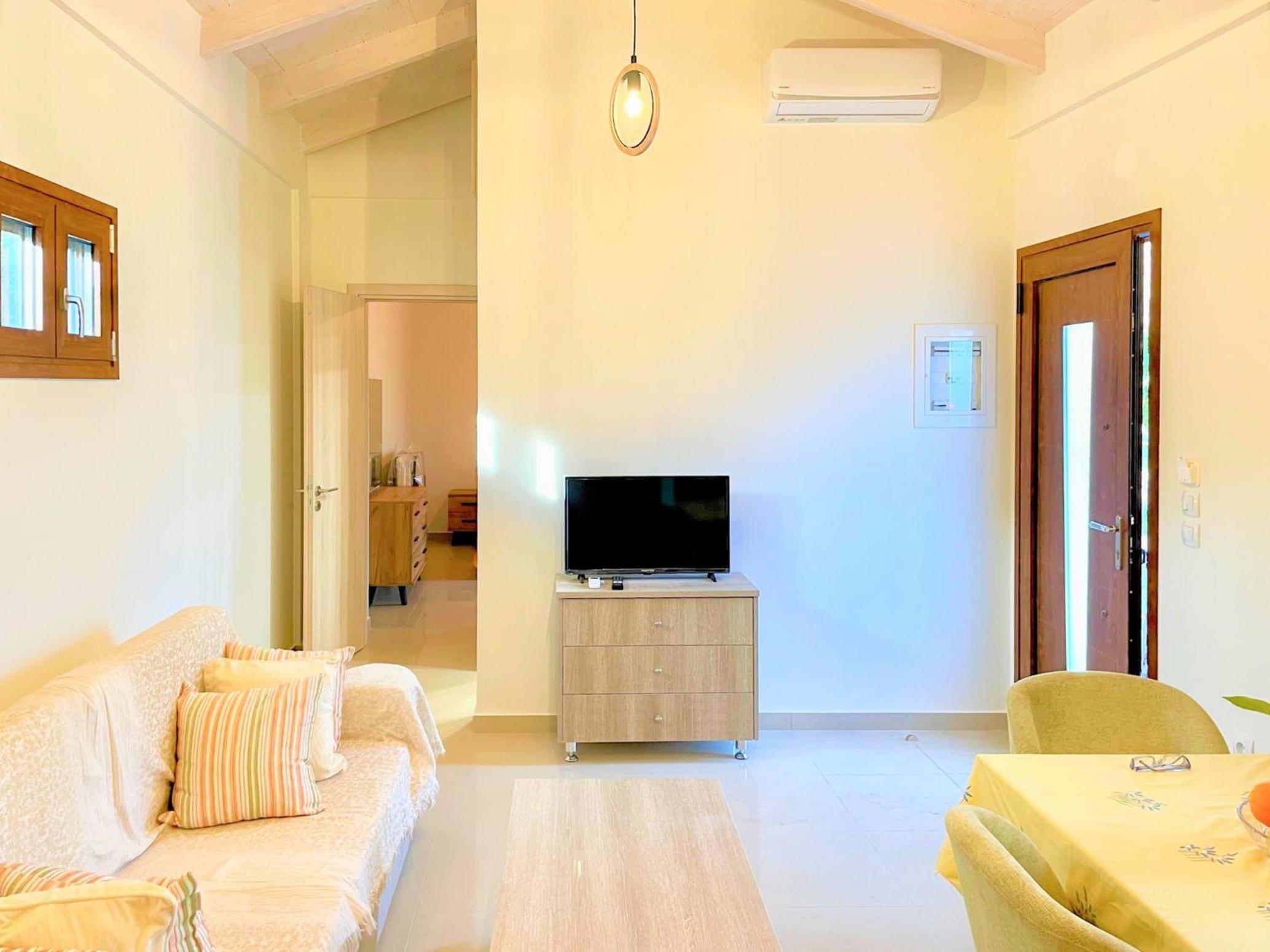 Lefkada house with private yard parking 2