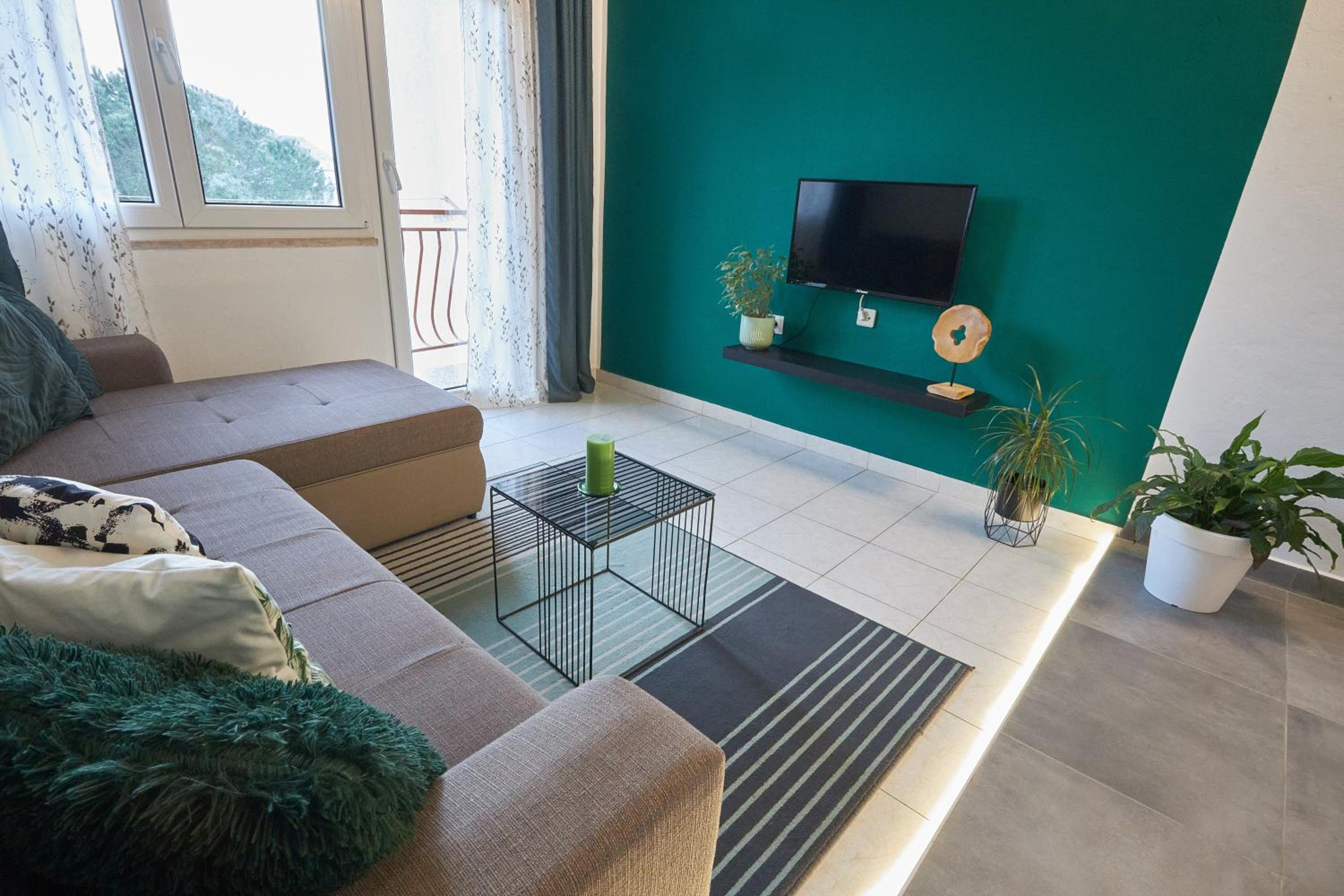 Apartment Green view 5