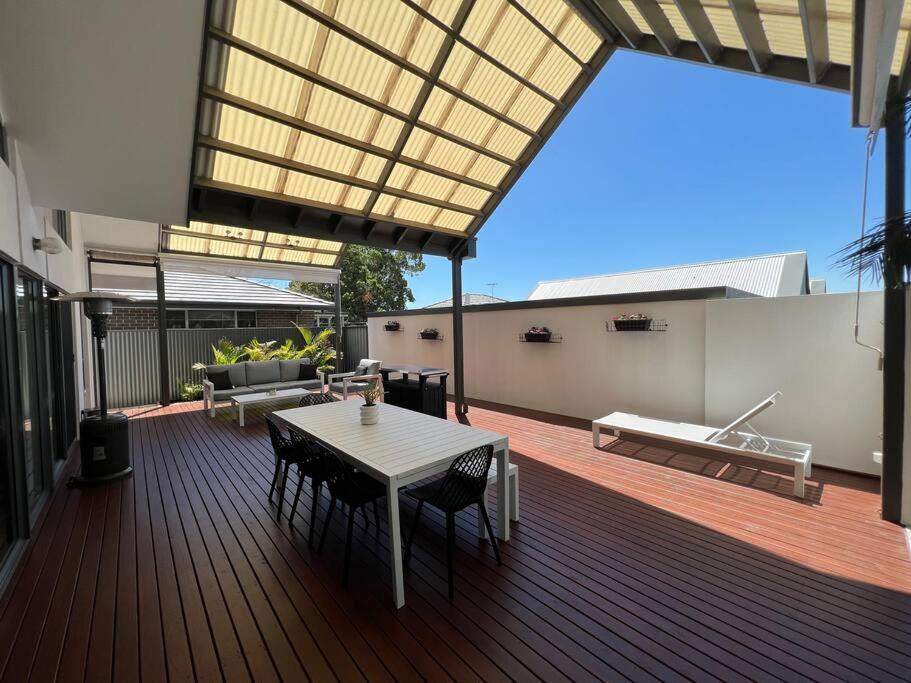 Stylish 3BR home with outdoor entertaining
