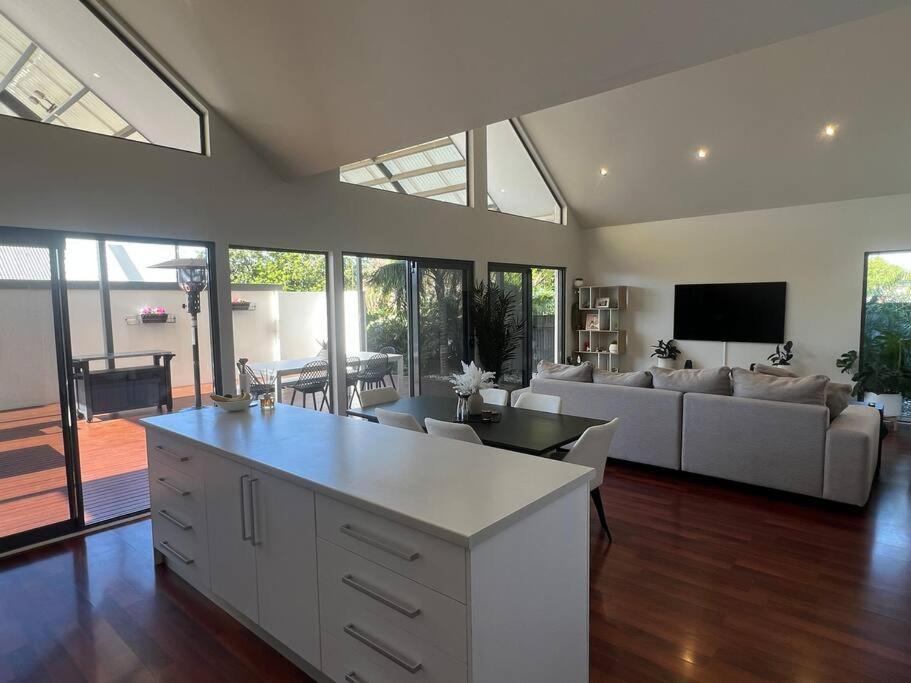 Stylish 3BR home with outdoor entertaining