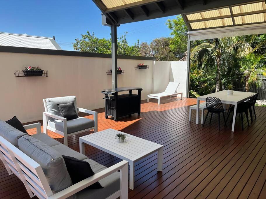 Stylish 3BR home with outdoor entertaining