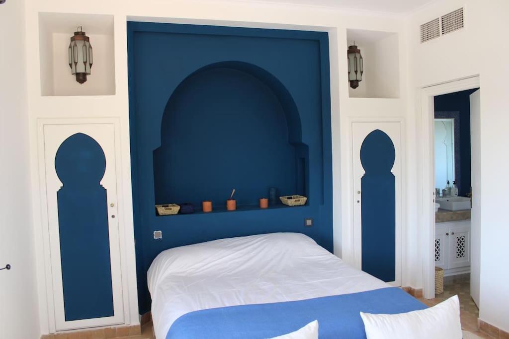Villa Ily Marrakech Oasis privée avec piscine chauffée et panorama Atlas