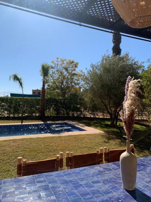Villa Ily Marrakech Oasis privée avec piscine chauffée et panorama Atlas