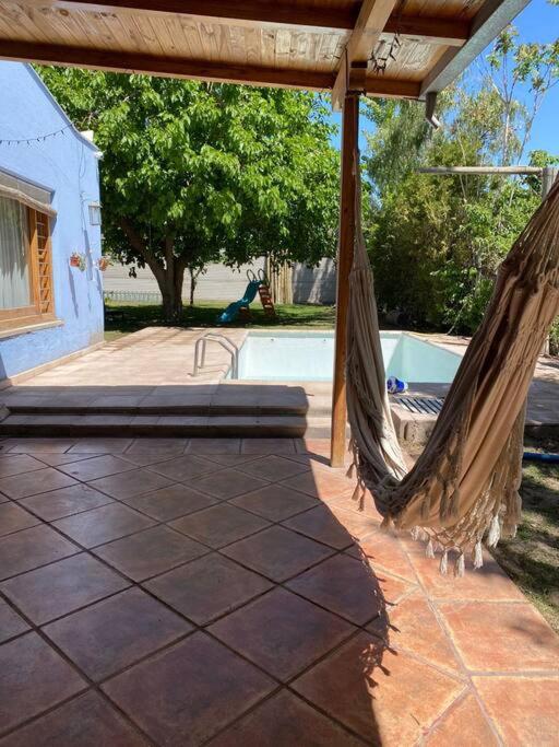 El Rancho Azul, casona antigua con piscina