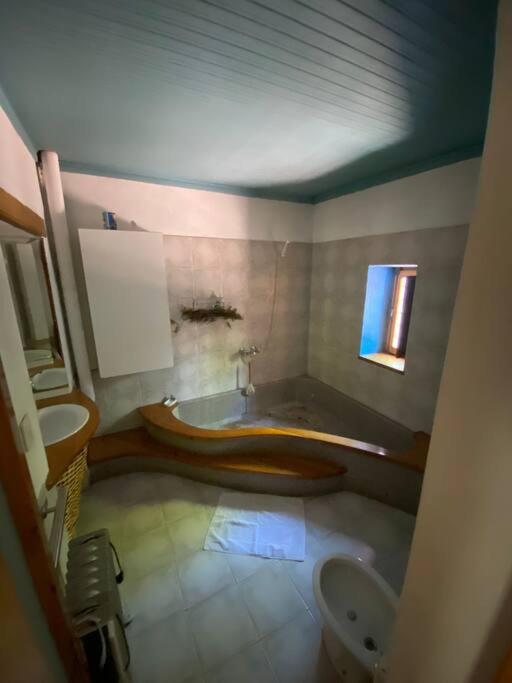 El Rancho Azul, casona antigua con piscina
