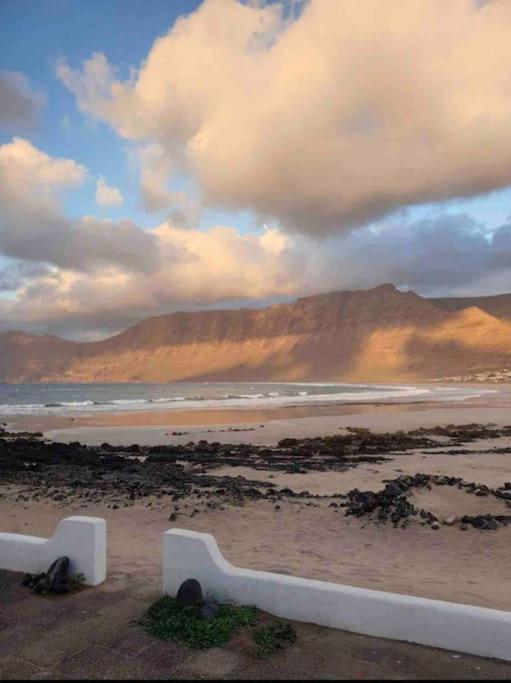 Villa Beachfront Famara