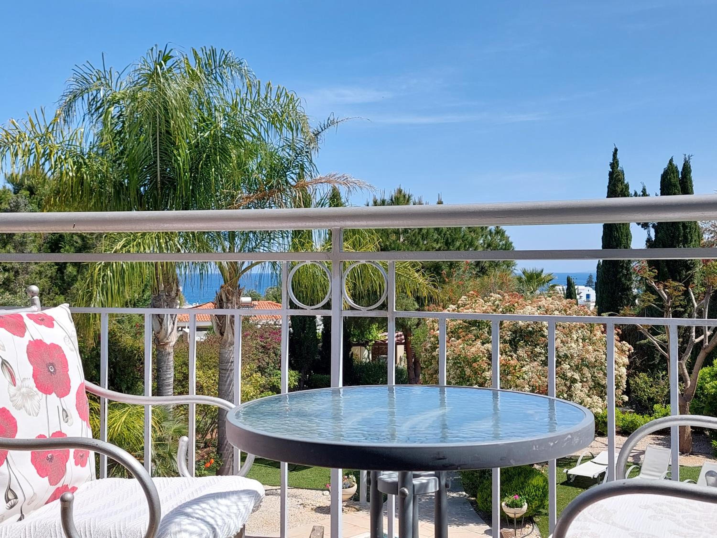 Latchi bay Evergreen villa resort