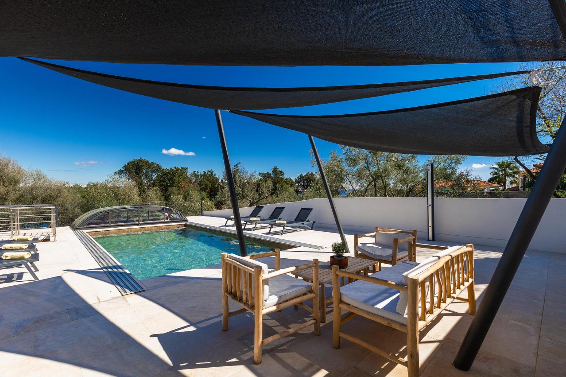 Luxusvilla in Kroatien mit Pool und Meerblick view 5