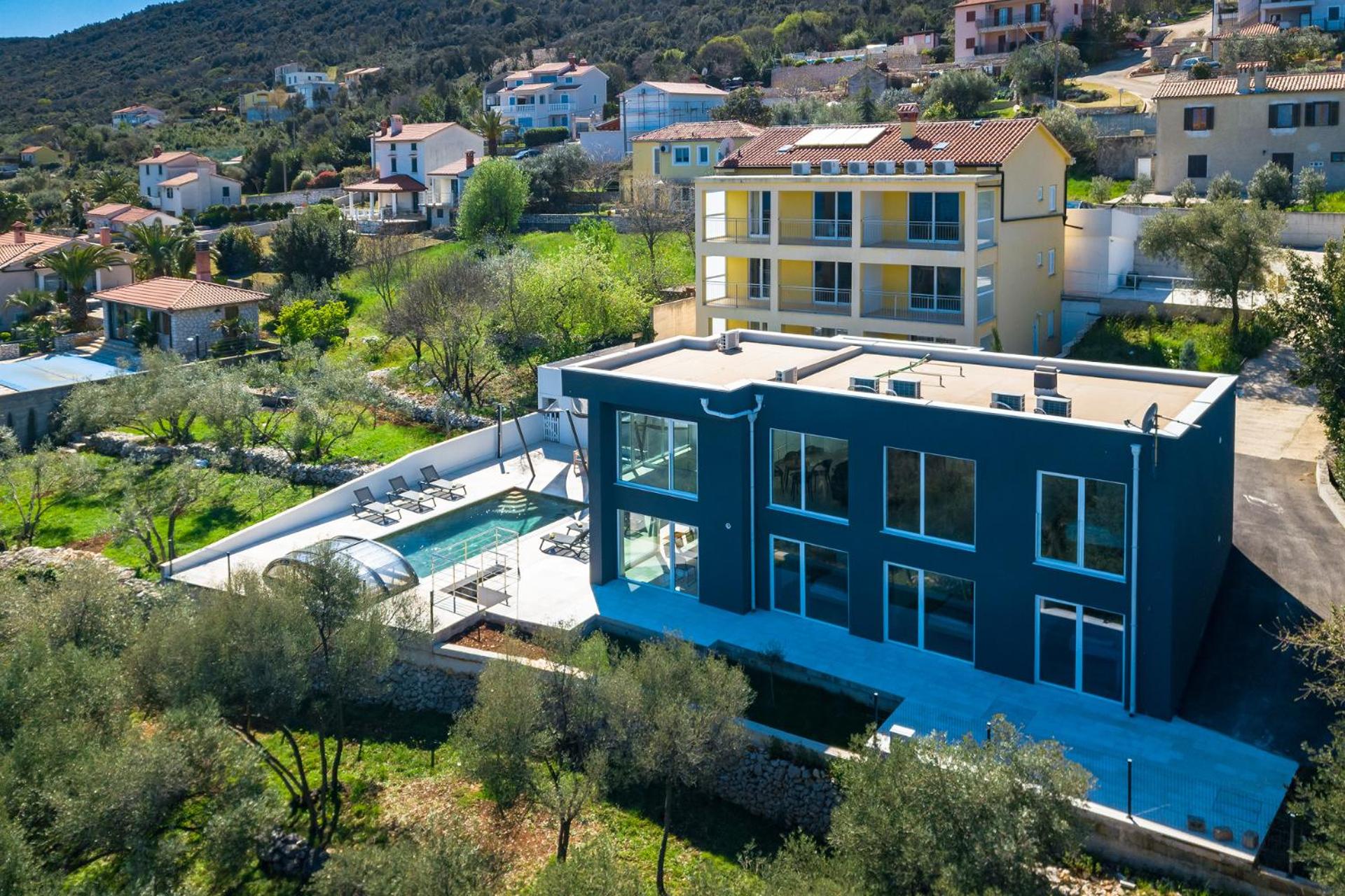 Luxusvilla in Kroatien mit Pool und Meerblick view 4