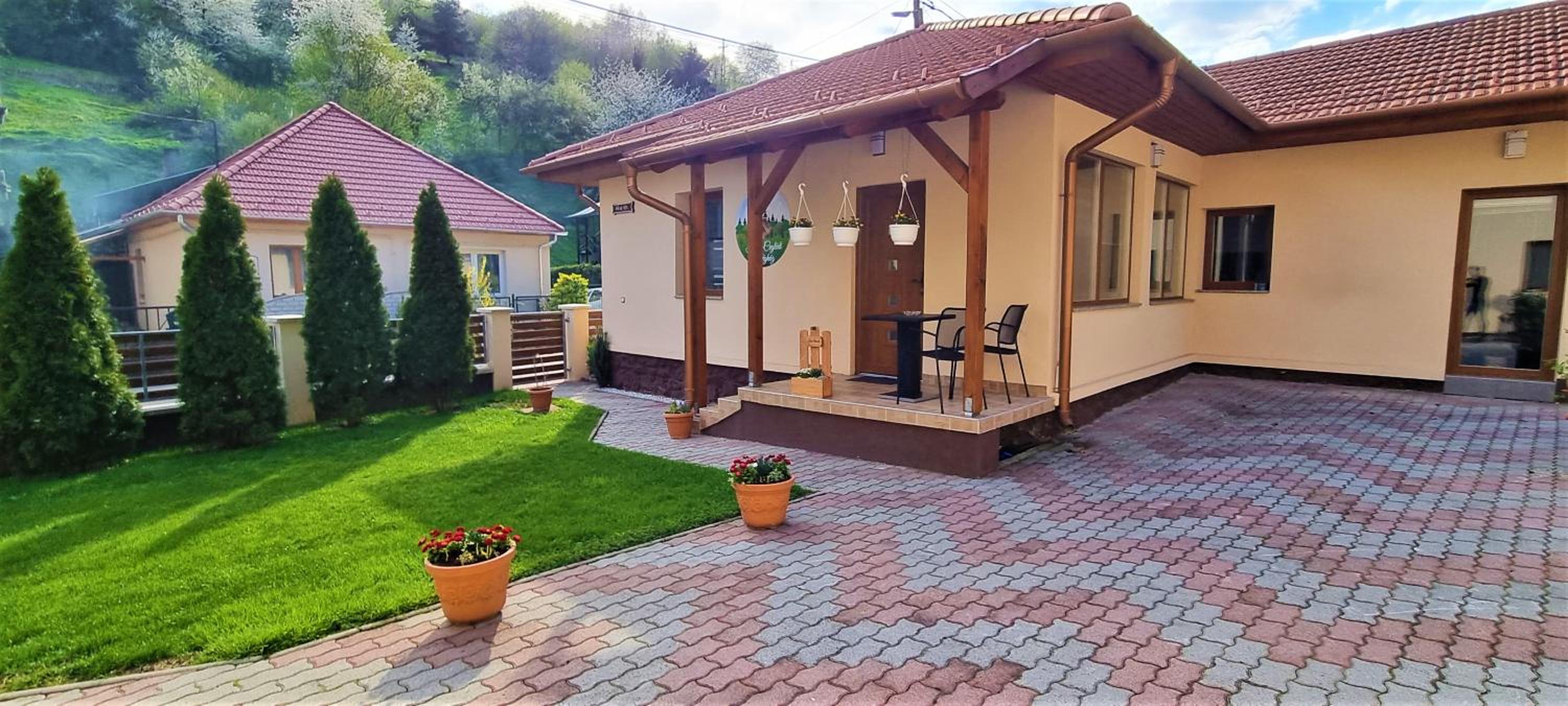 Hős-Ceglédi Vendégház Miskolc -Önálló otthon, mely csak az Önöké view 2