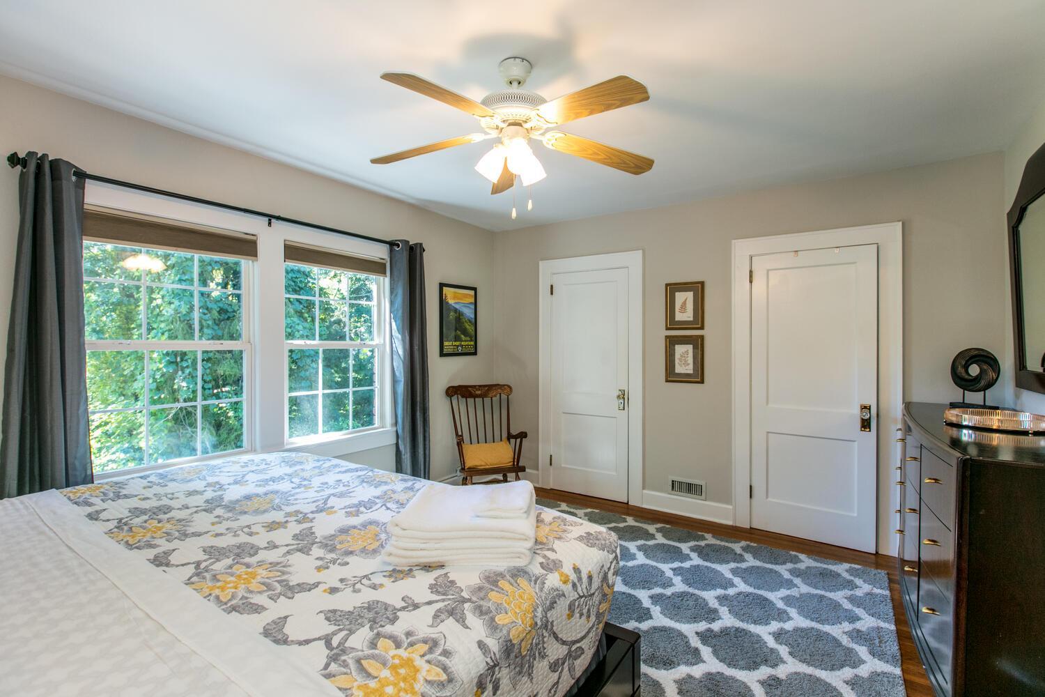 Roomy 5BR Bungalow with Backyard, Walk to Downtown