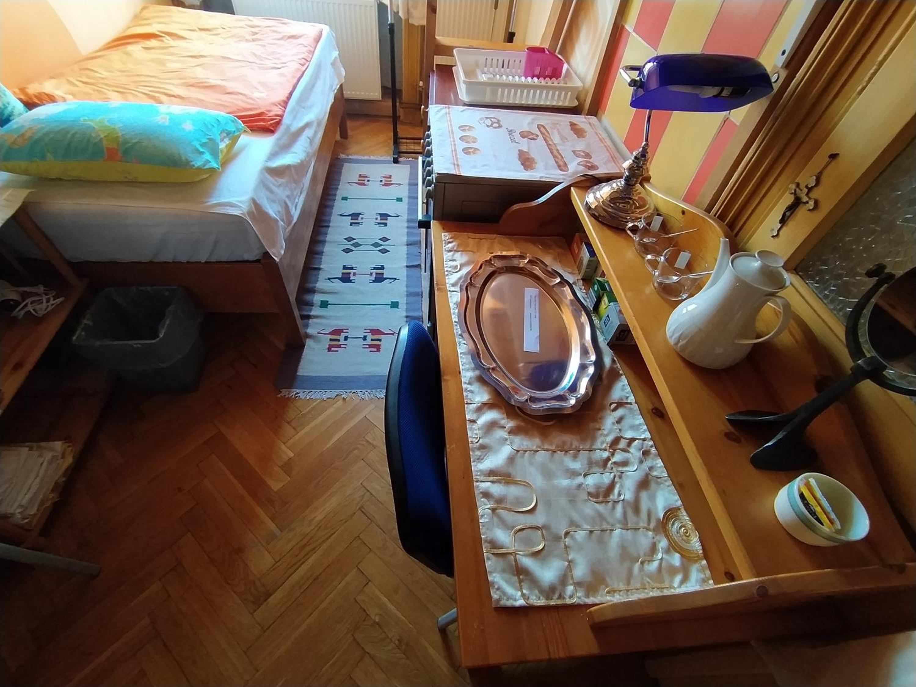 Photo 8