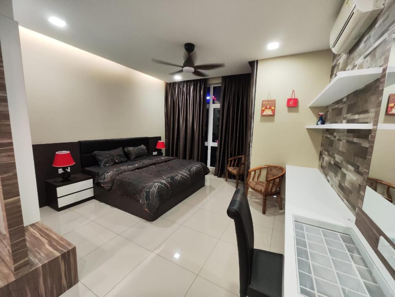 Twin Galaxy King Bed 2pax with Netflix nice city view